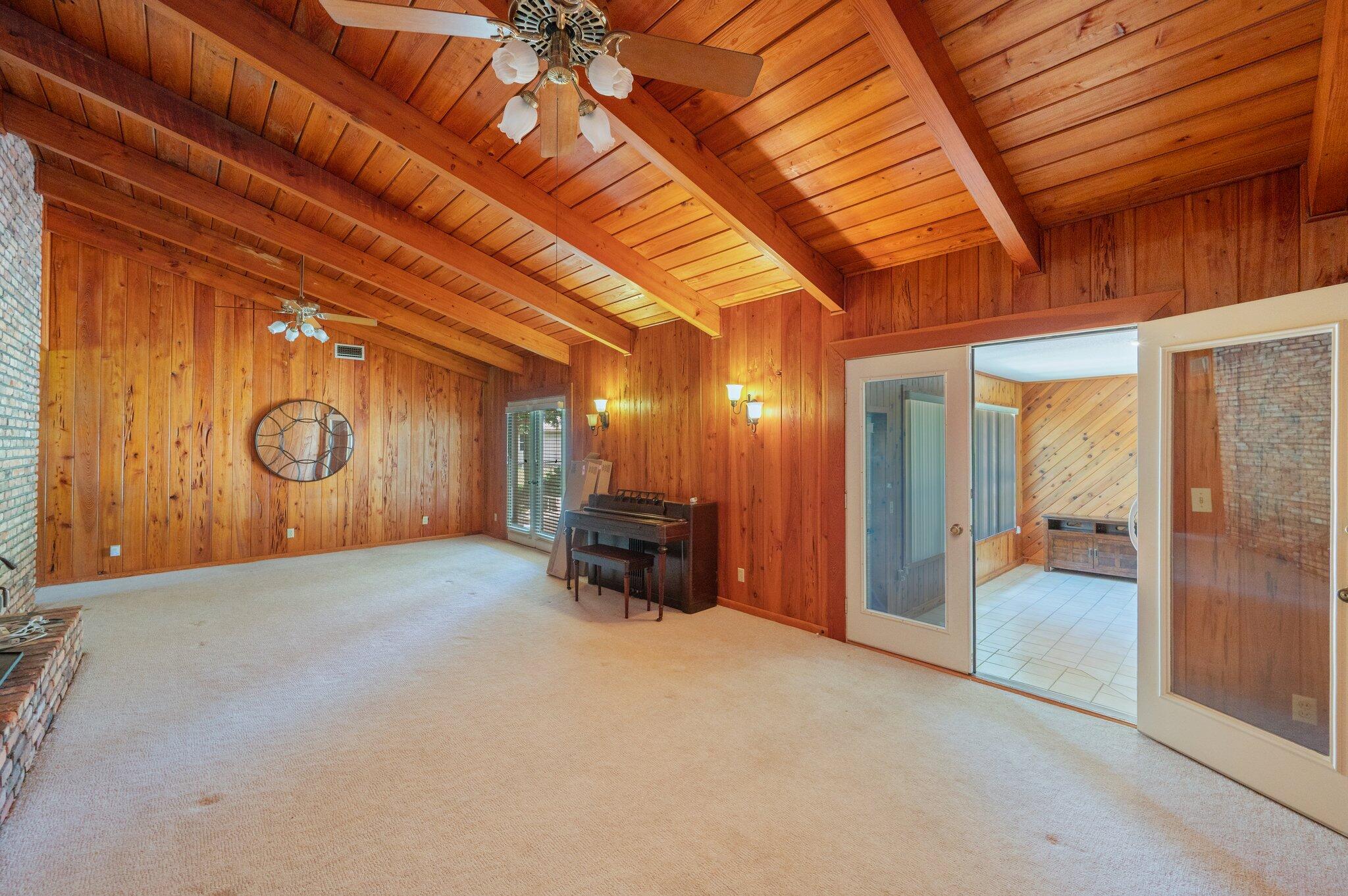 METES & BOUNDS - Residential Lease