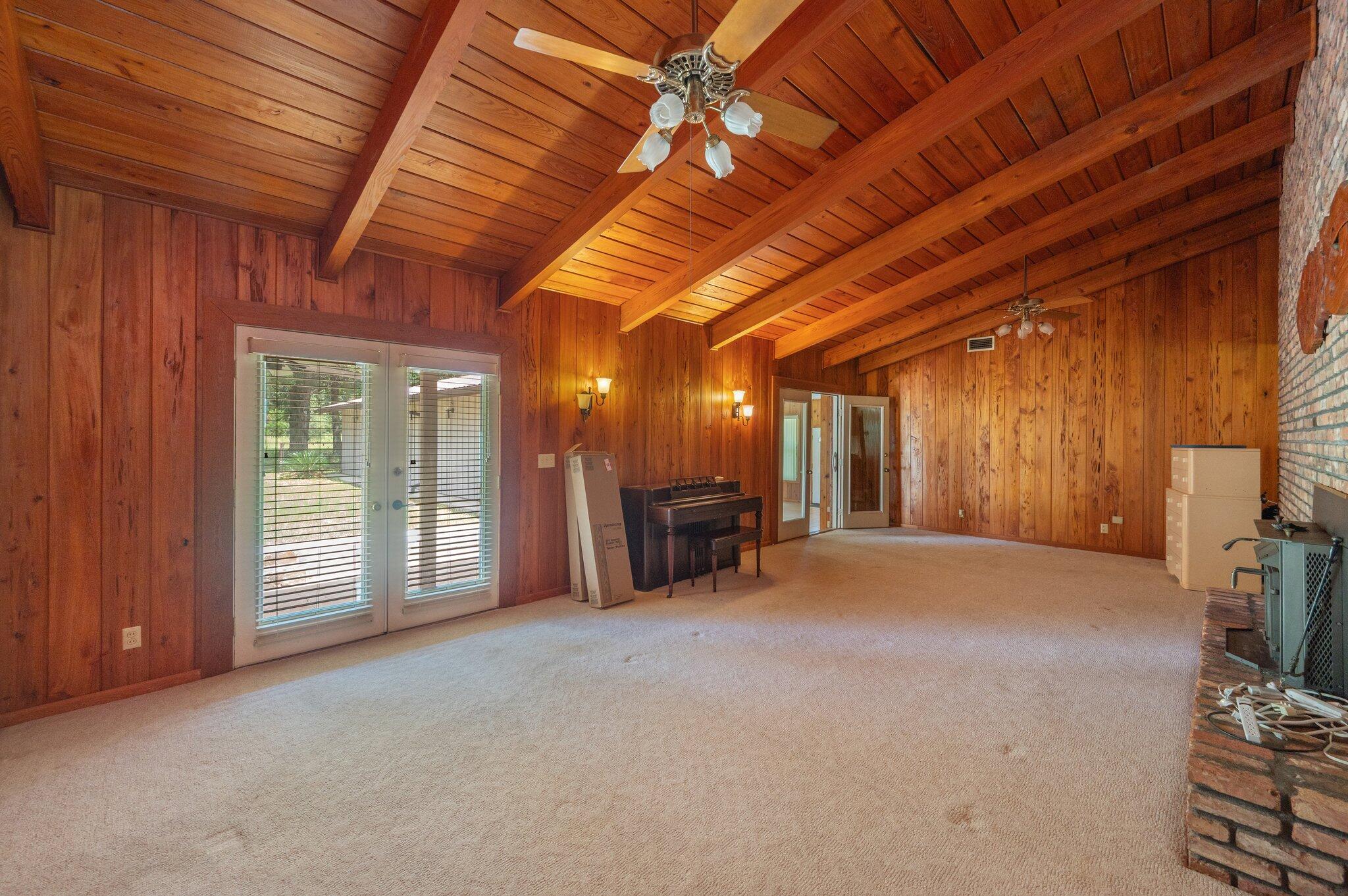 METES & BOUNDS - Residential Lease