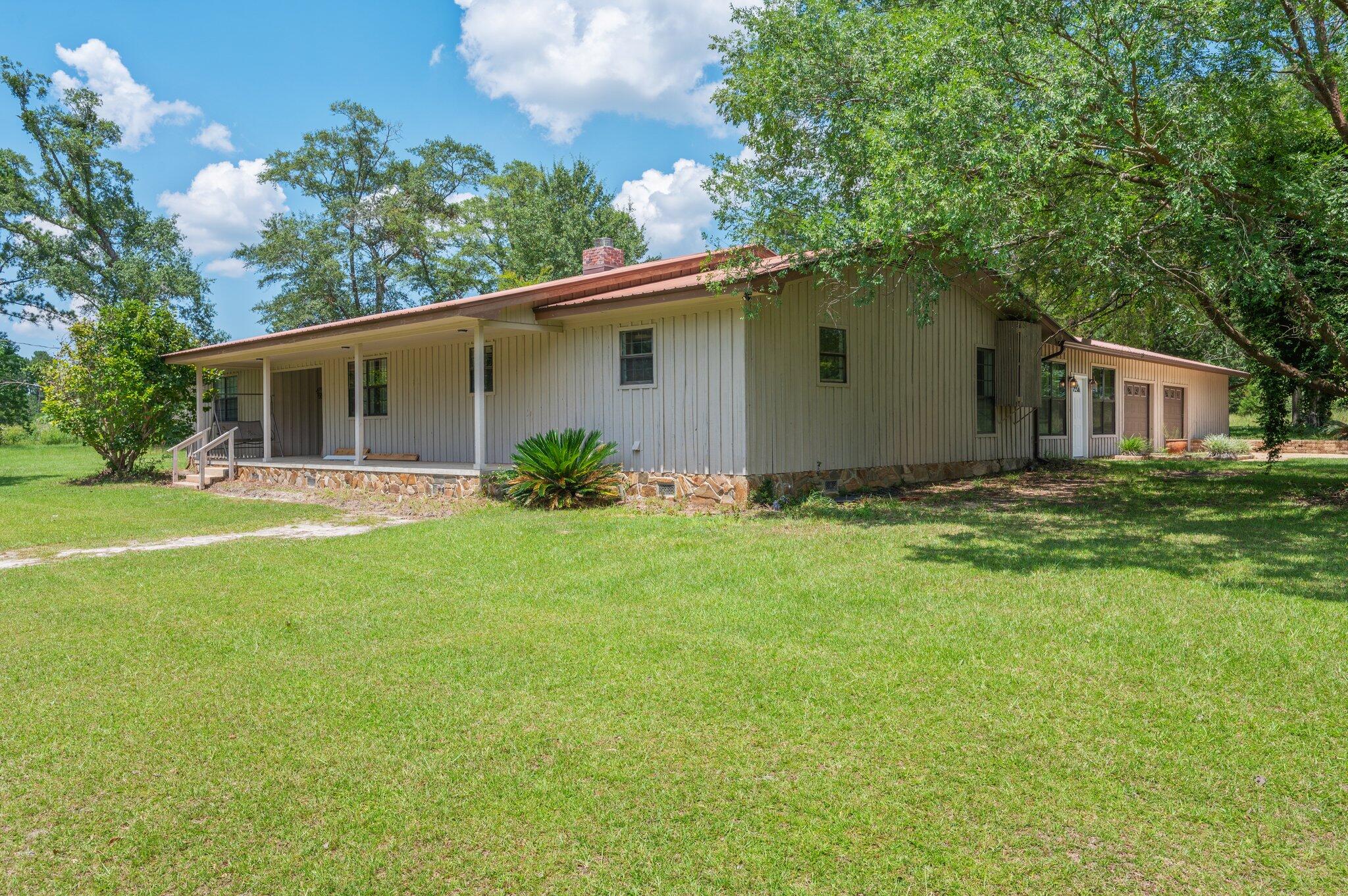 METES & BOUNDS - Residential Lease