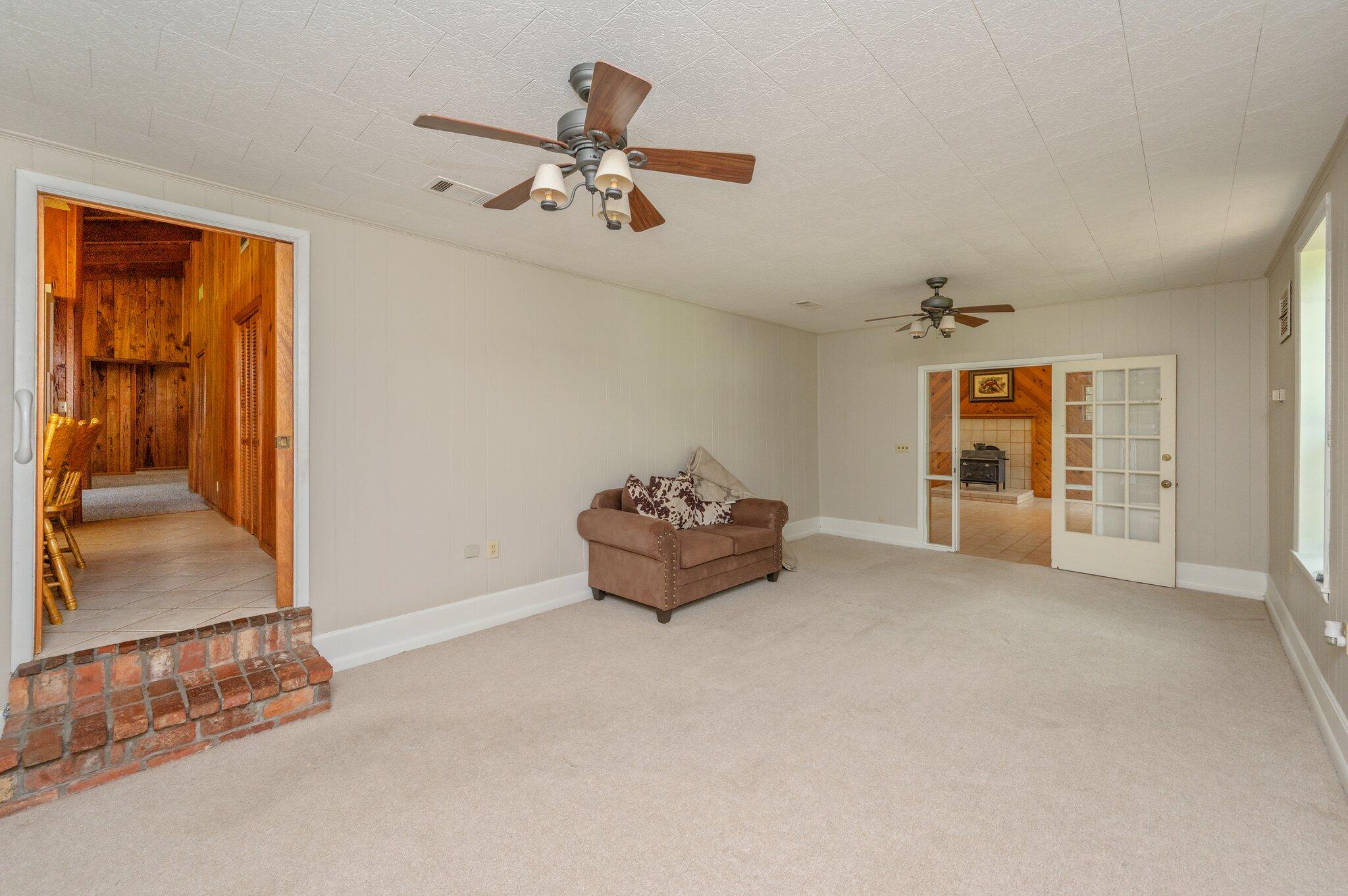 METES & BOUNDS - Residential Lease