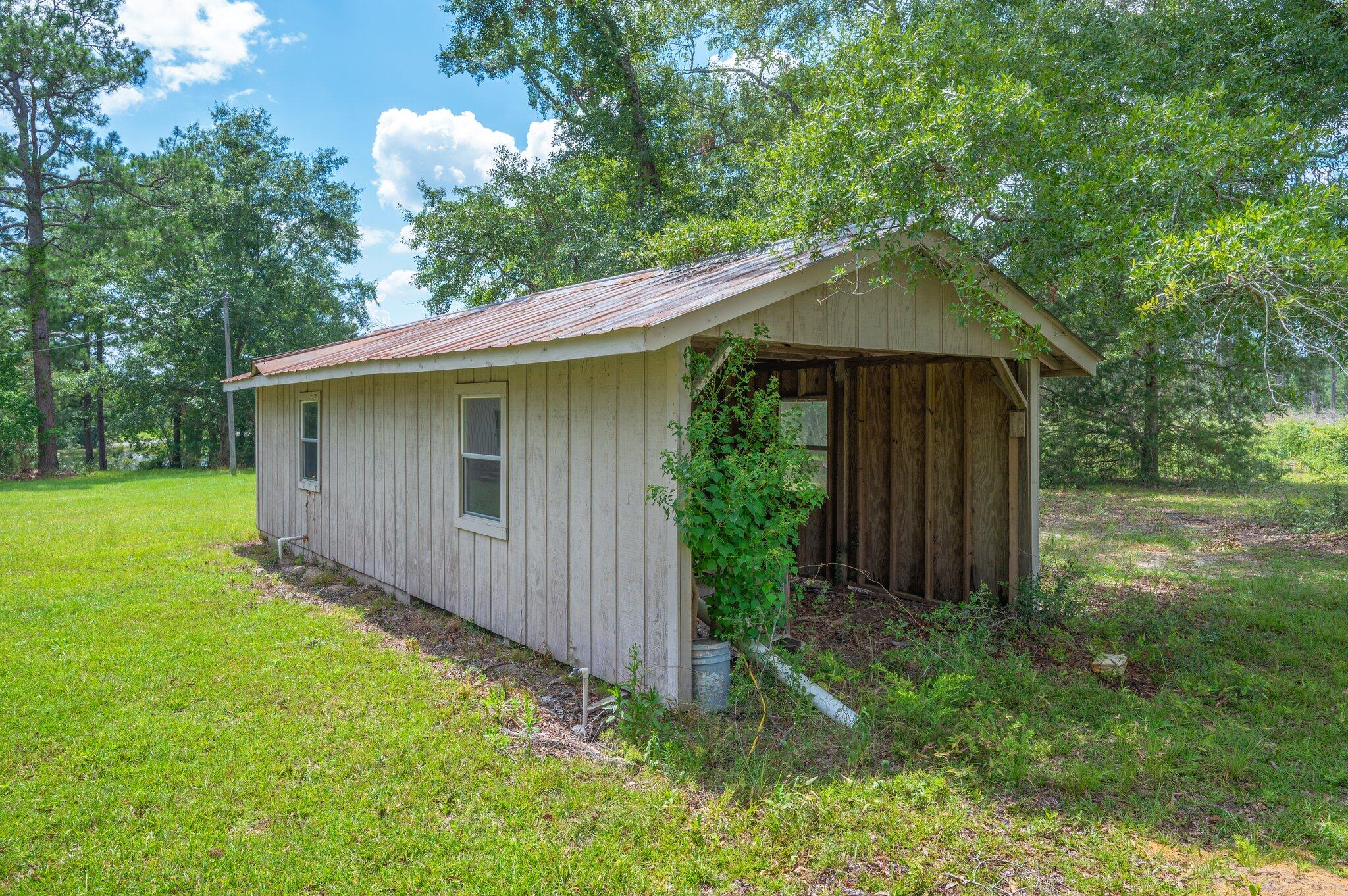 METES & BOUNDS - Residential Lease