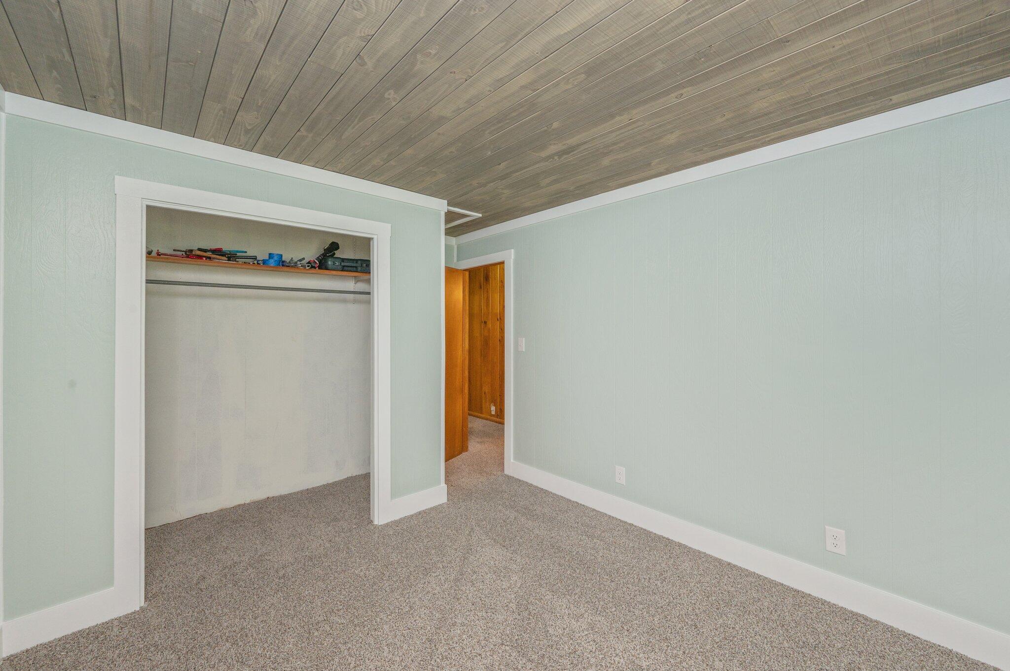 METES & BOUNDS - Residential Lease