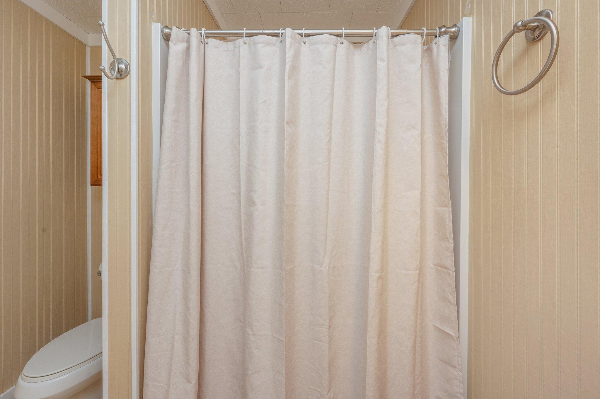 METES & BOUNDS - Residential Lease