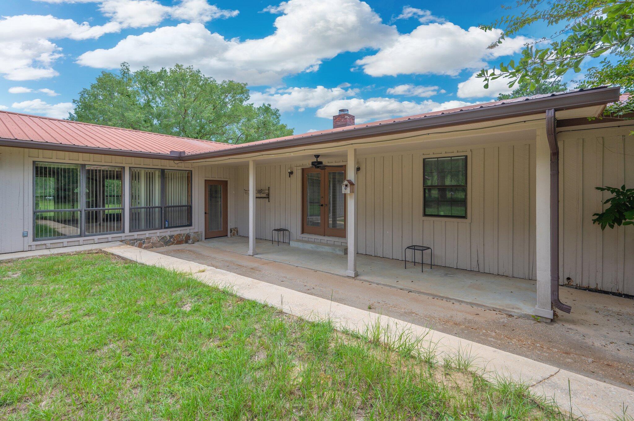 METES & BOUNDS - Residential Lease