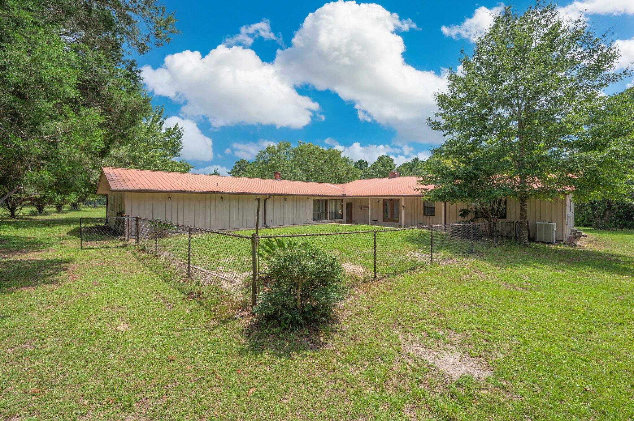 METES & BOUNDS - Residential Lease