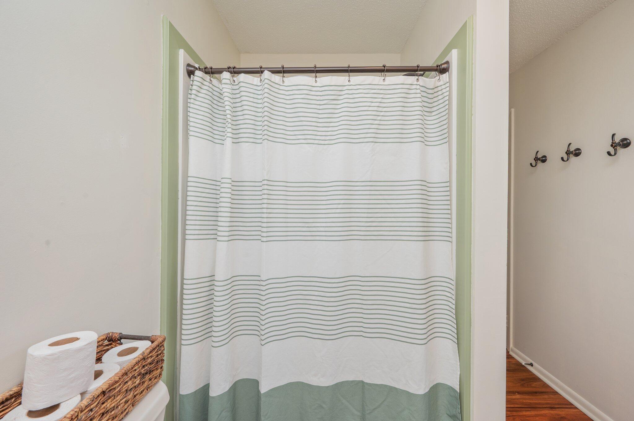 METES & BOUNDS - Residential Lease