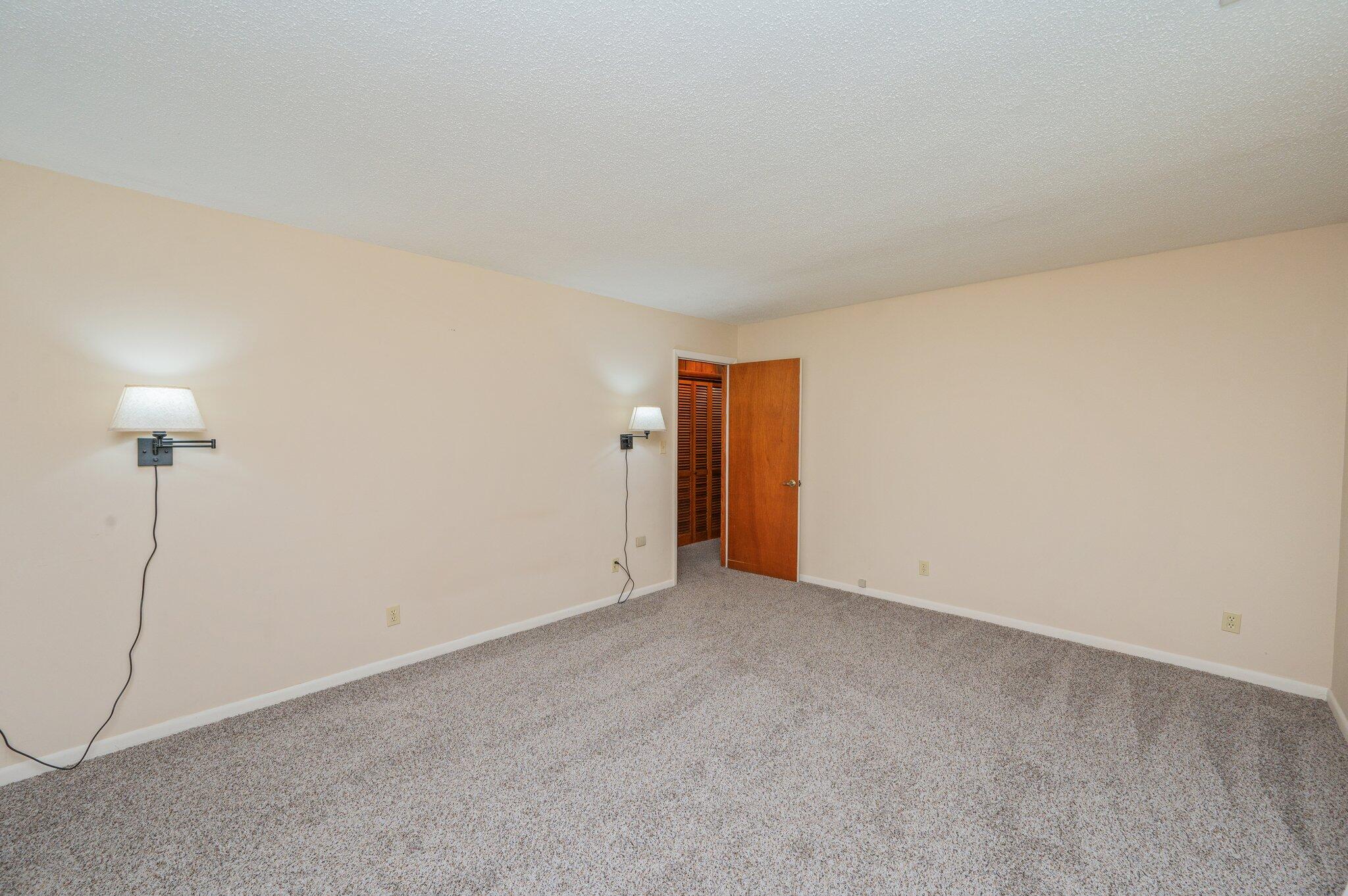 METES & BOUNDS - Residential Lease