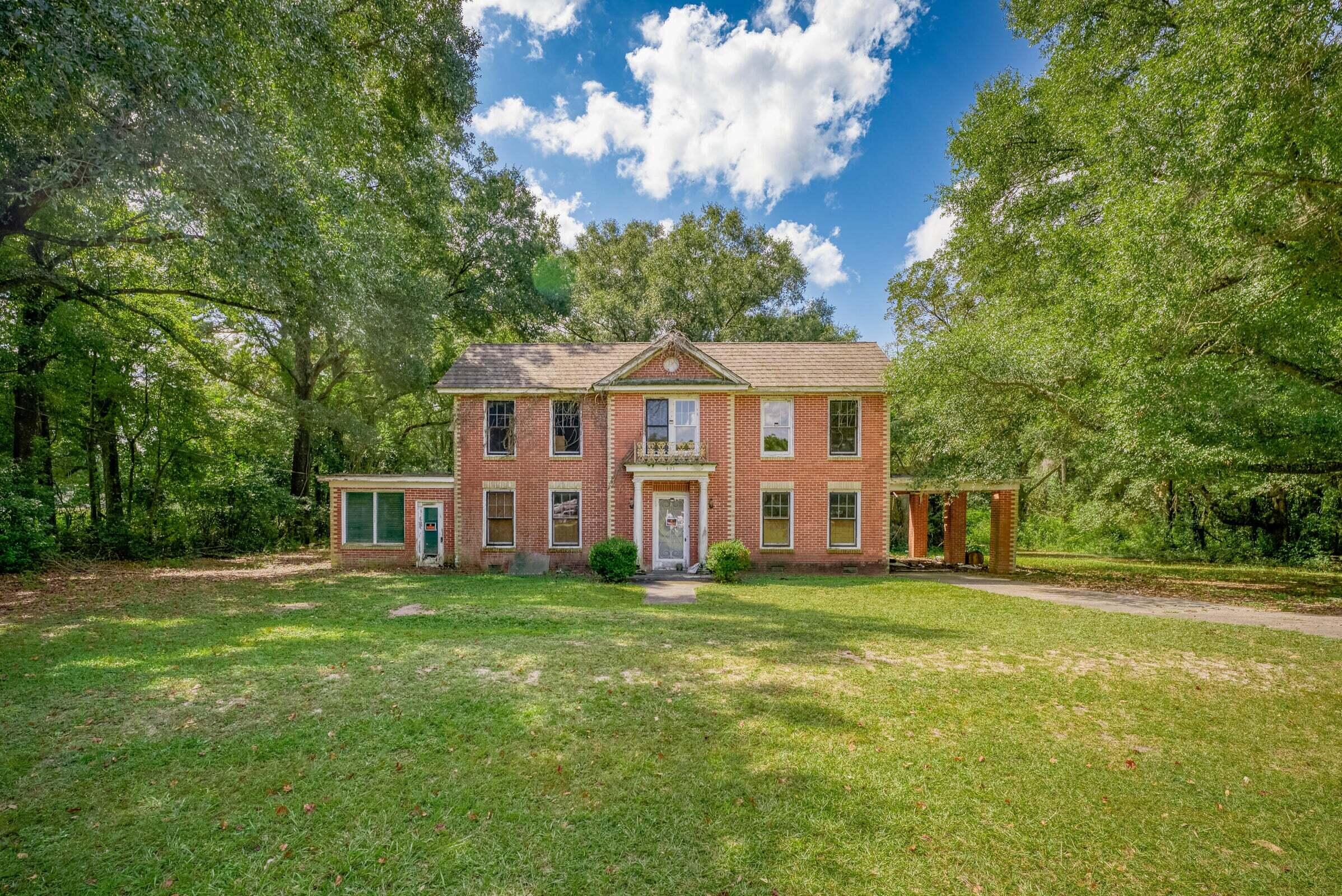 The house on the property has 3119 sq. ft. which could be developed or removed from the property. This property is a blank canvas, it has been taken down to the studs for you to make it fit your future dream business. The location is approximately three-quarters of a mile west of Crestview and 3.04 miles from Interstate 10. The 1.2 acre lot is level with high visibility from the highway 90 ( James Lee Blvd). This is a must see as there is 158 feet of highway frontage.