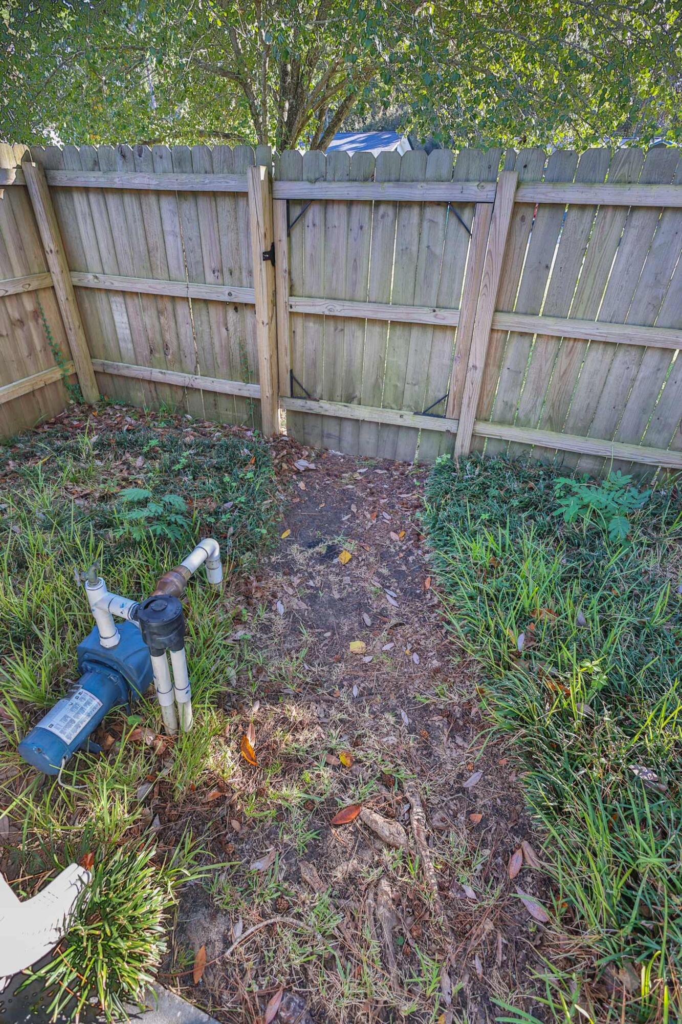 PINE MEADOWS - Residential