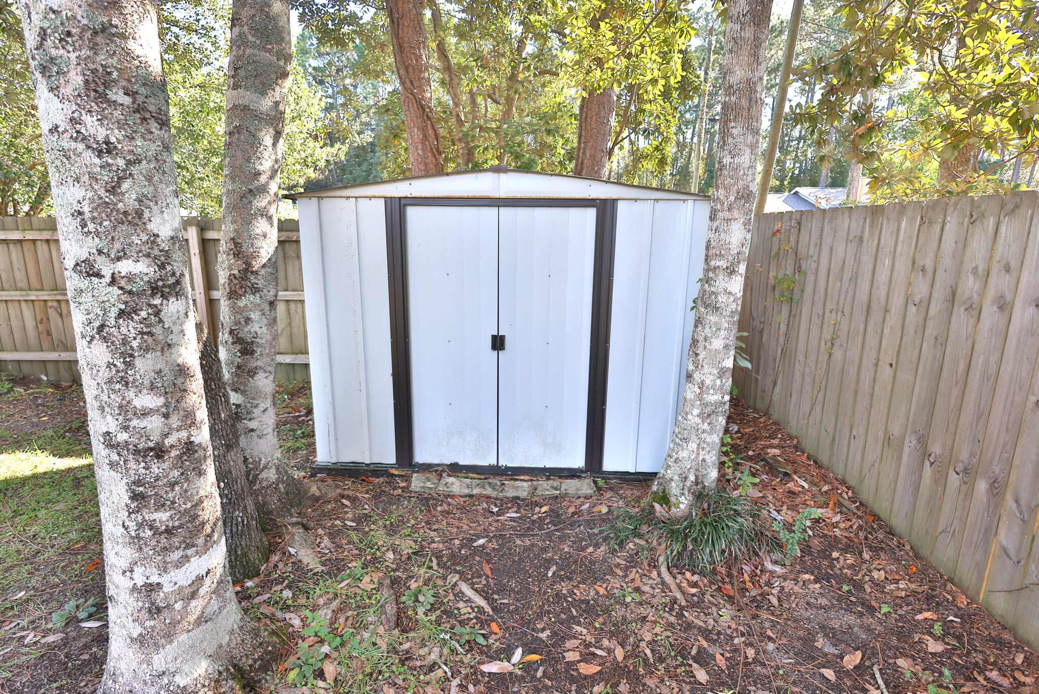 PINE MEADOWS - Residential