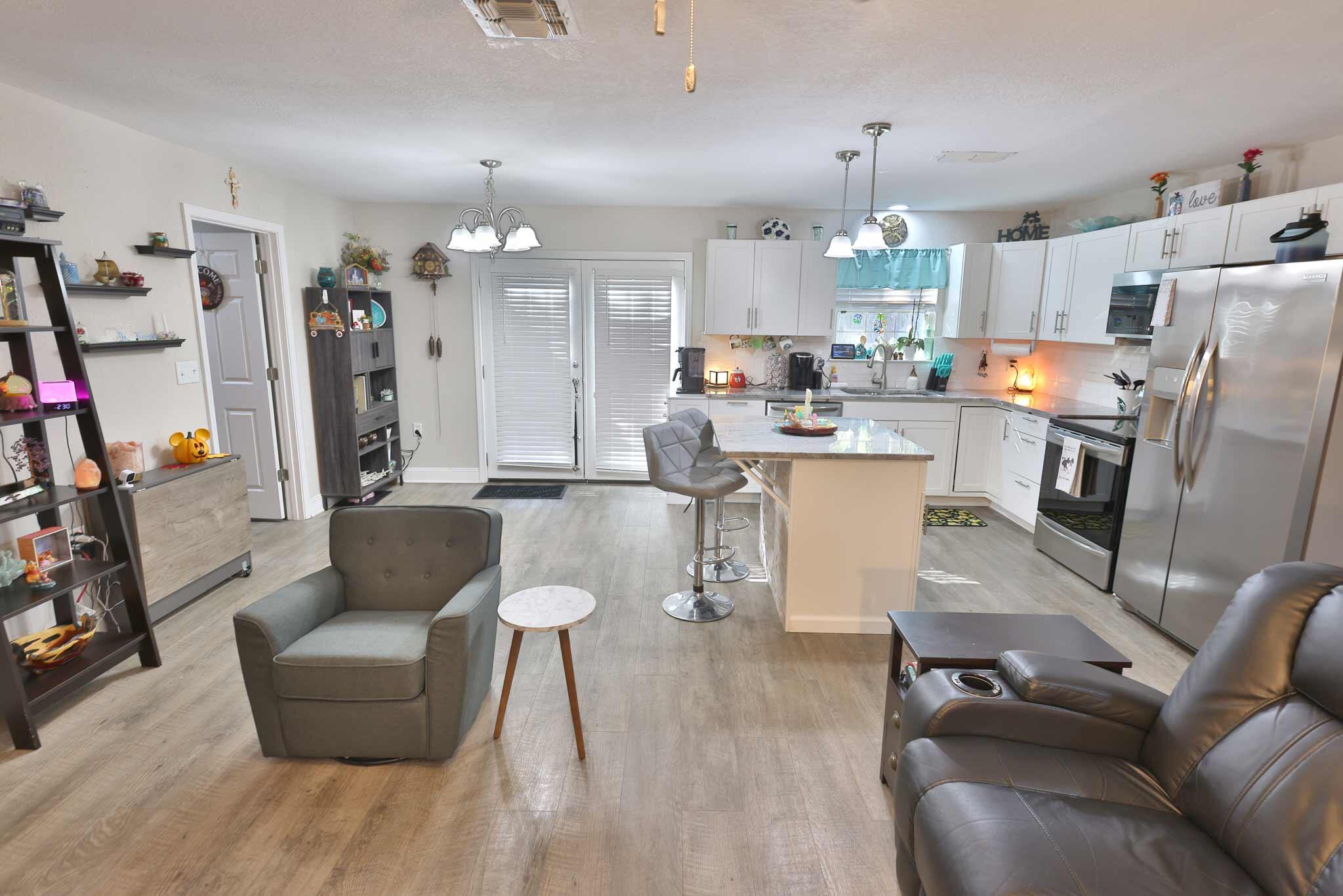 PINE MEADOWS - Residential