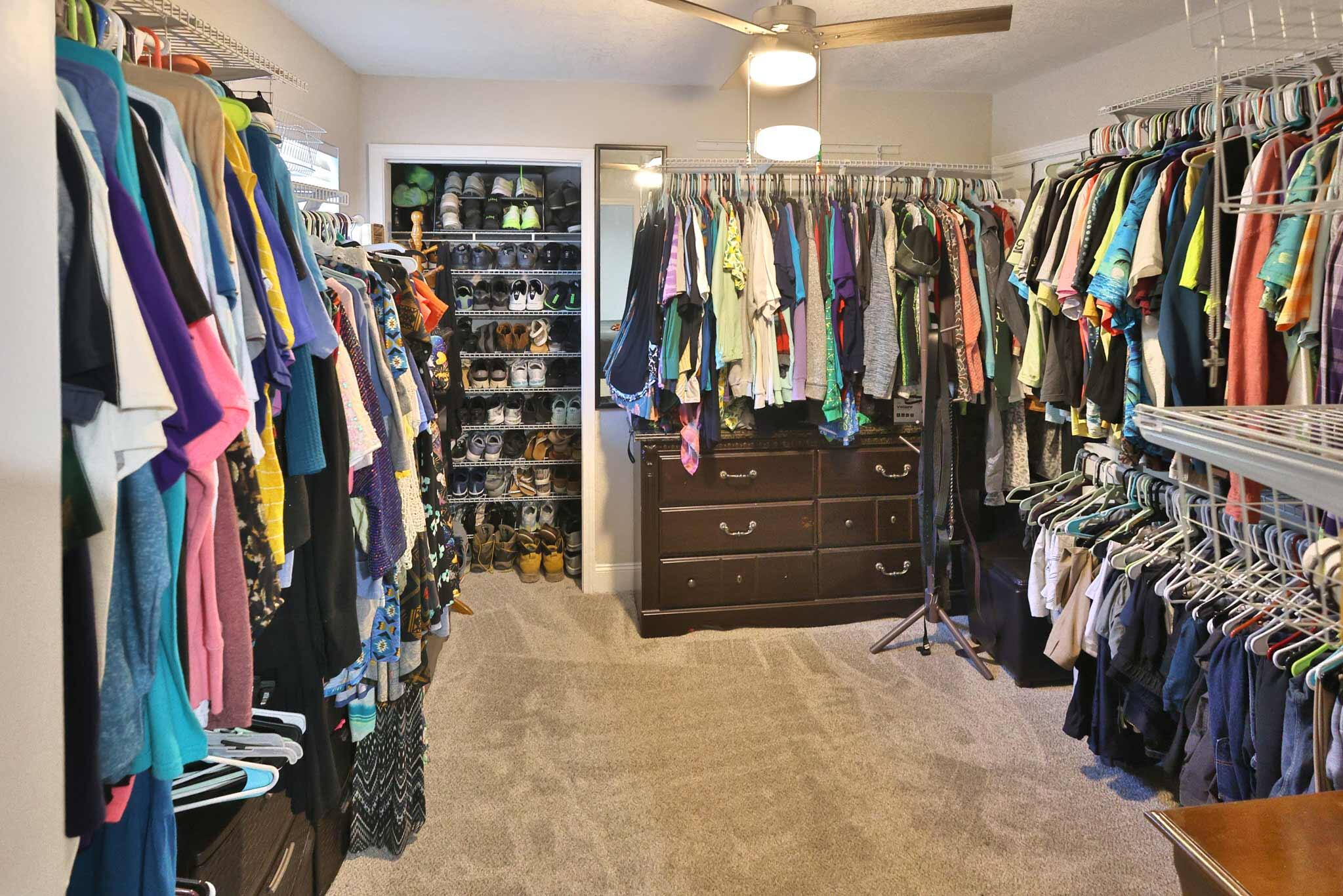 PINE MEADOWS - Residential