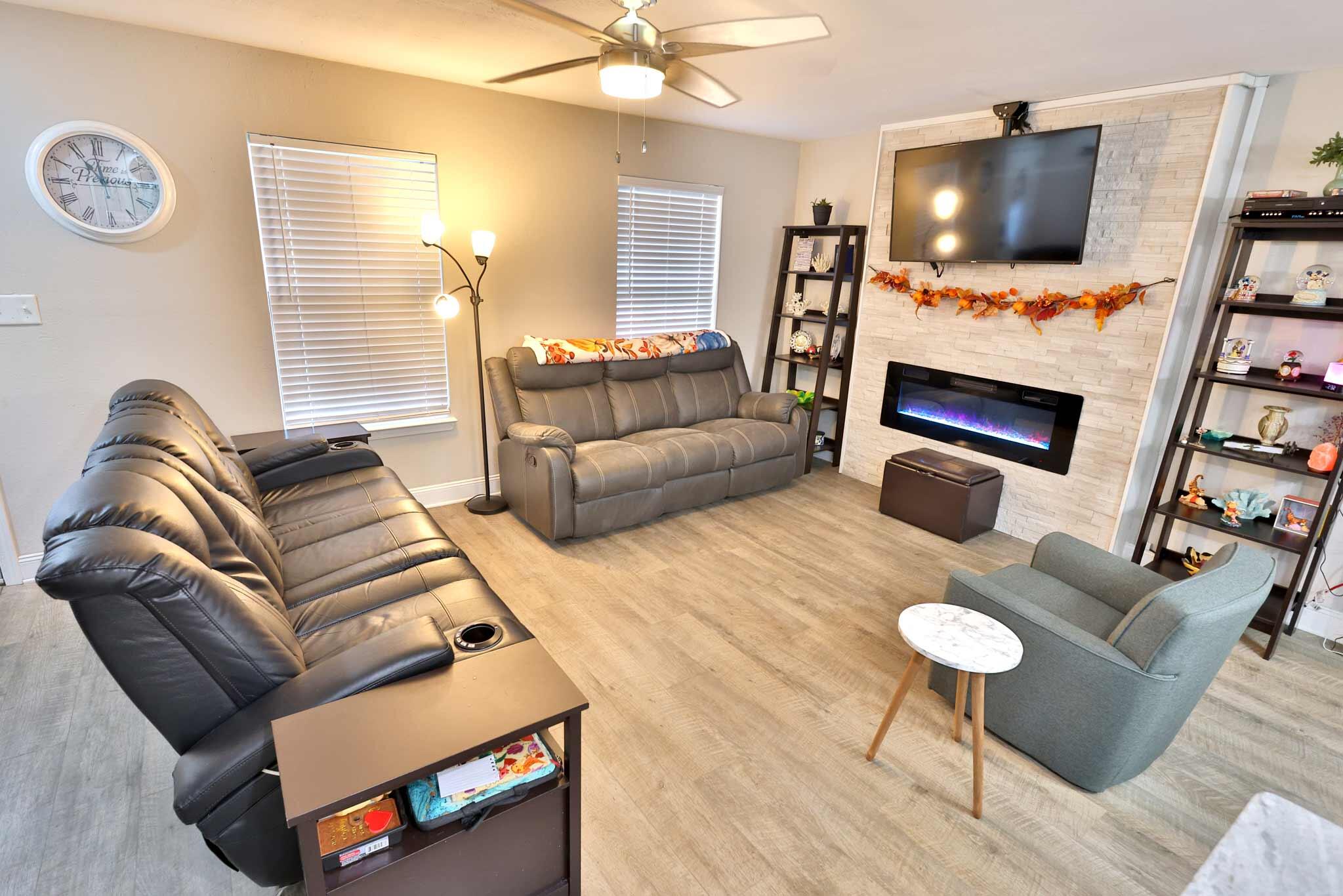 PINE MEADOWS - Residential