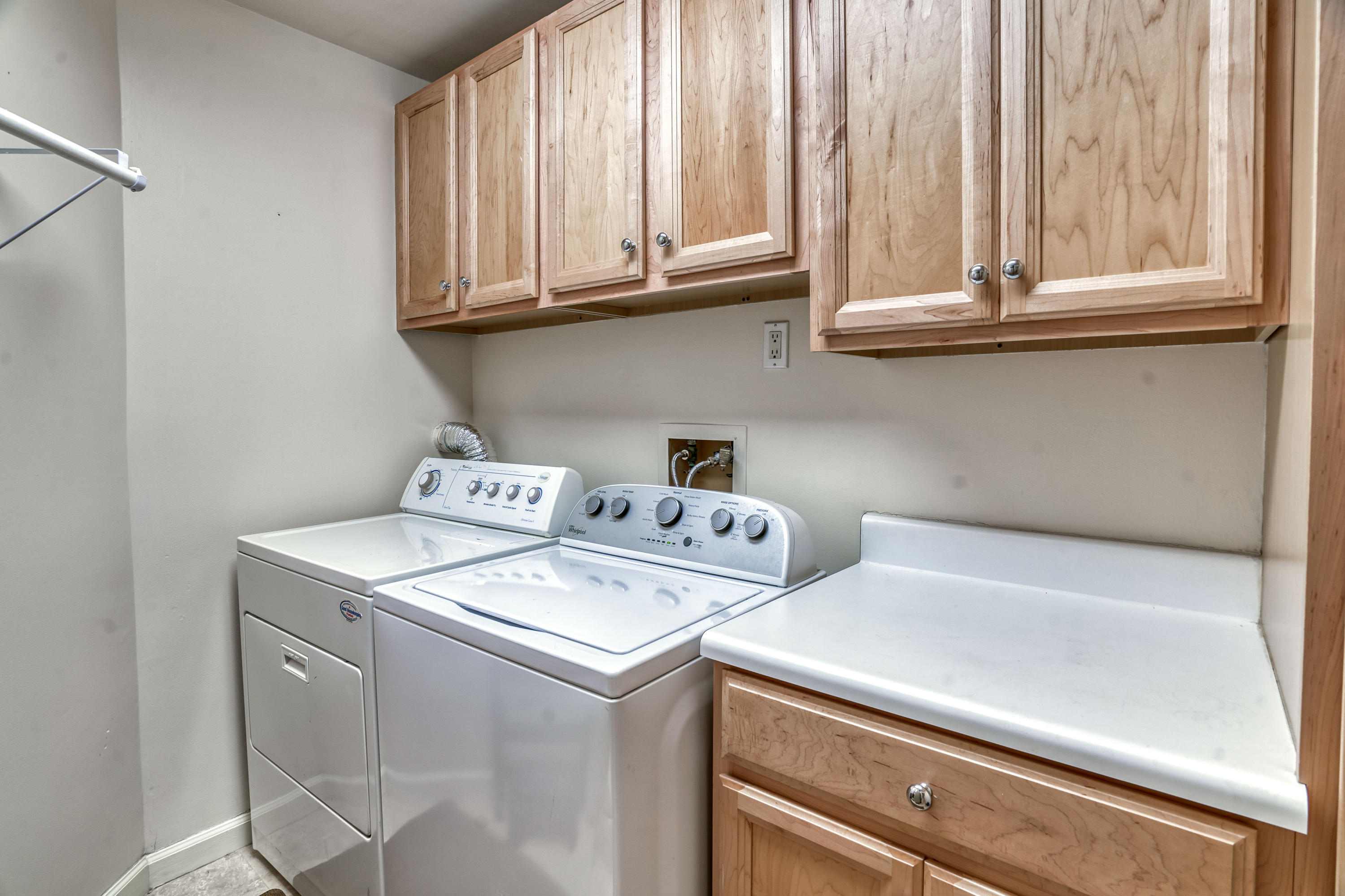 REGENCY TOWERS - Residential