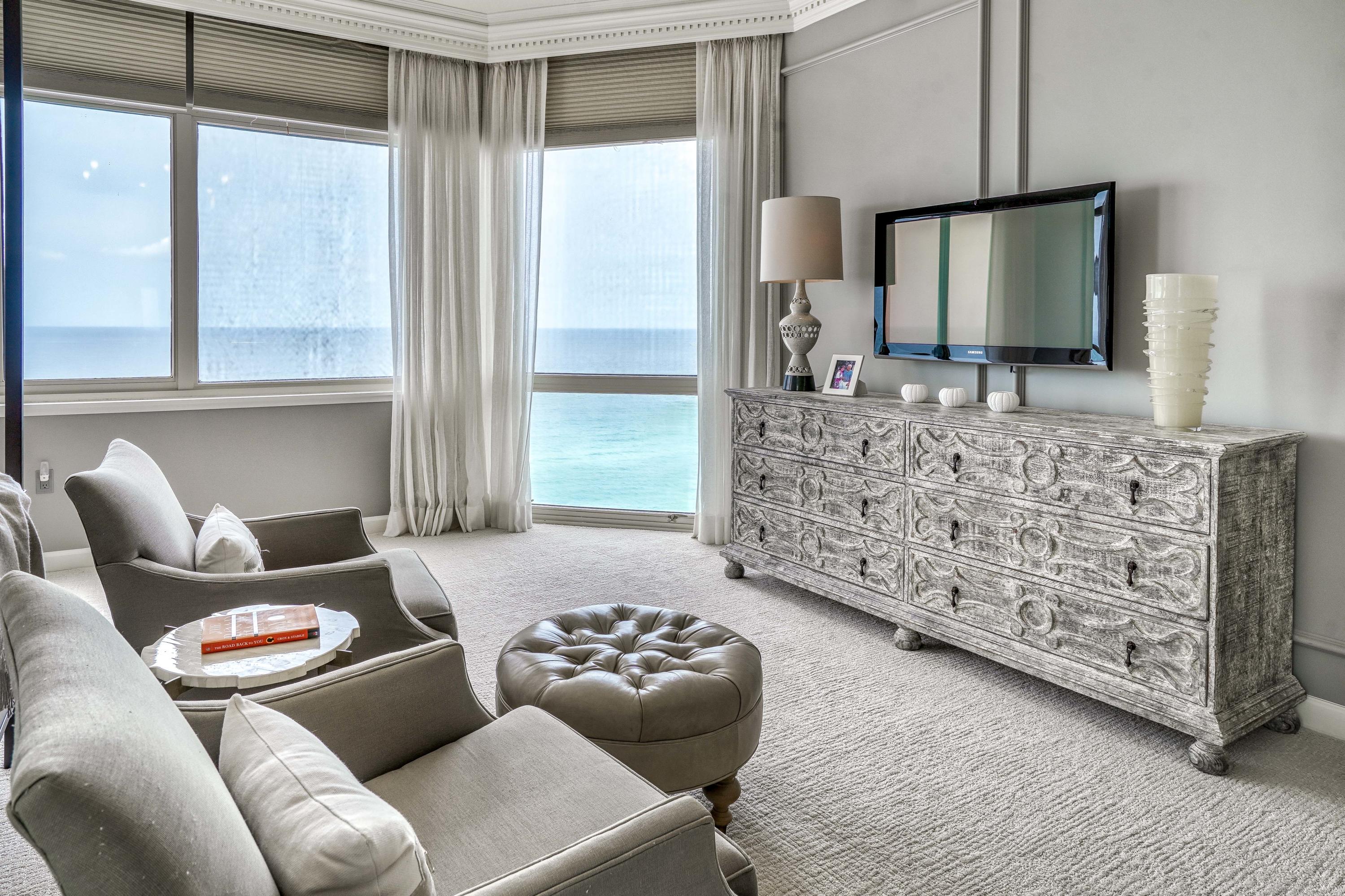 REGENCY TOWERS - Residential