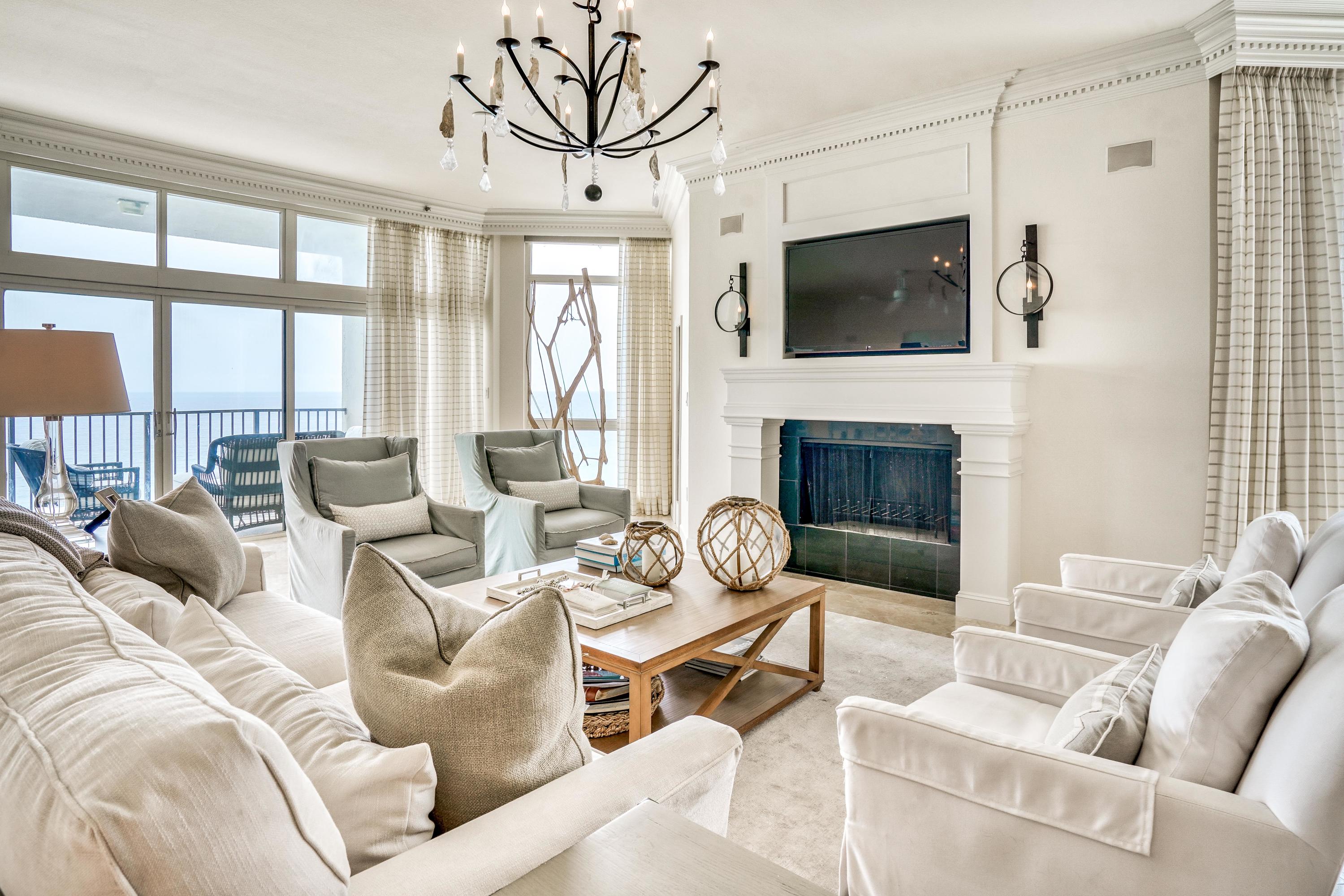 REGENCY TOWERS - Residential