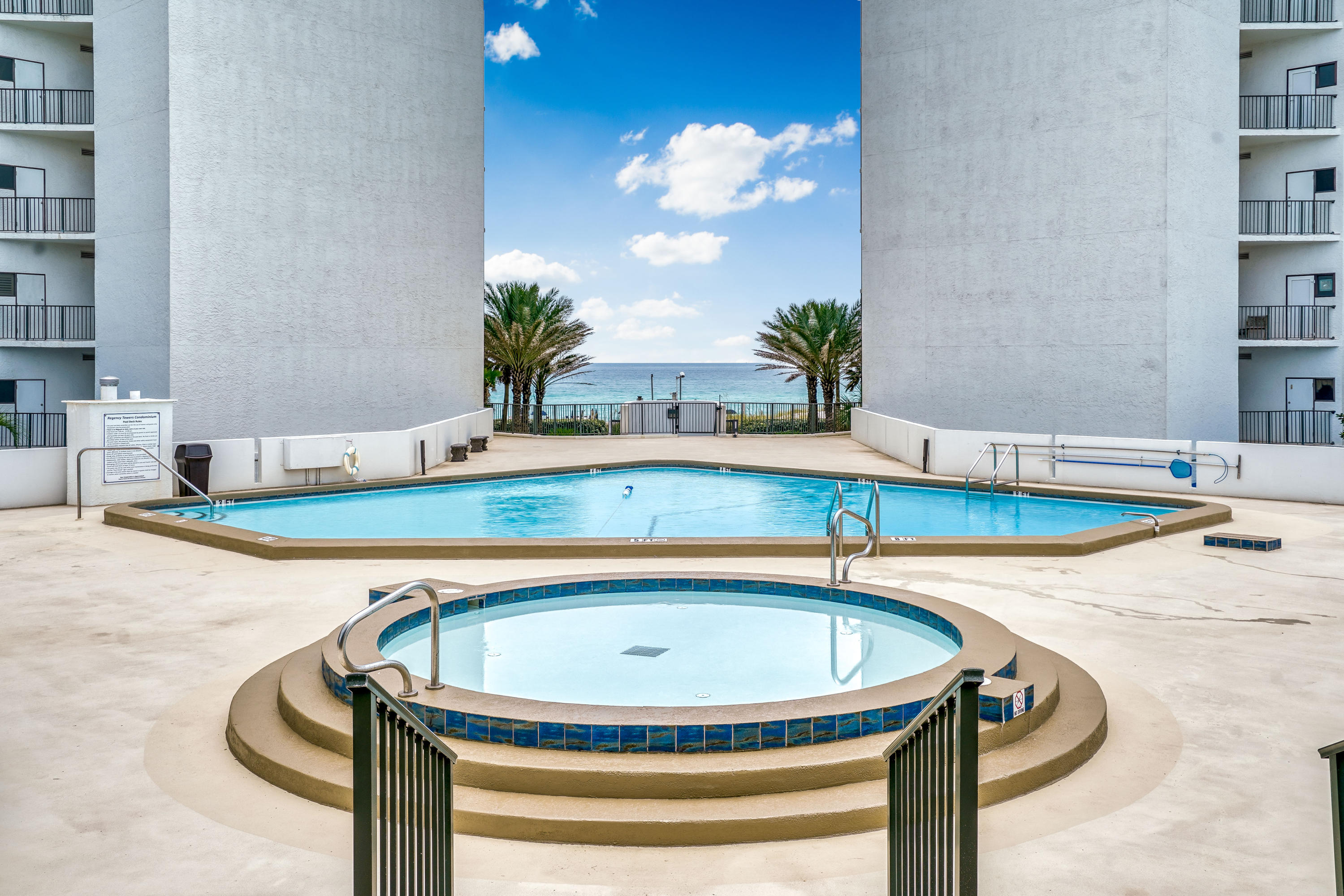 REGENCY TOWERS - Residential
