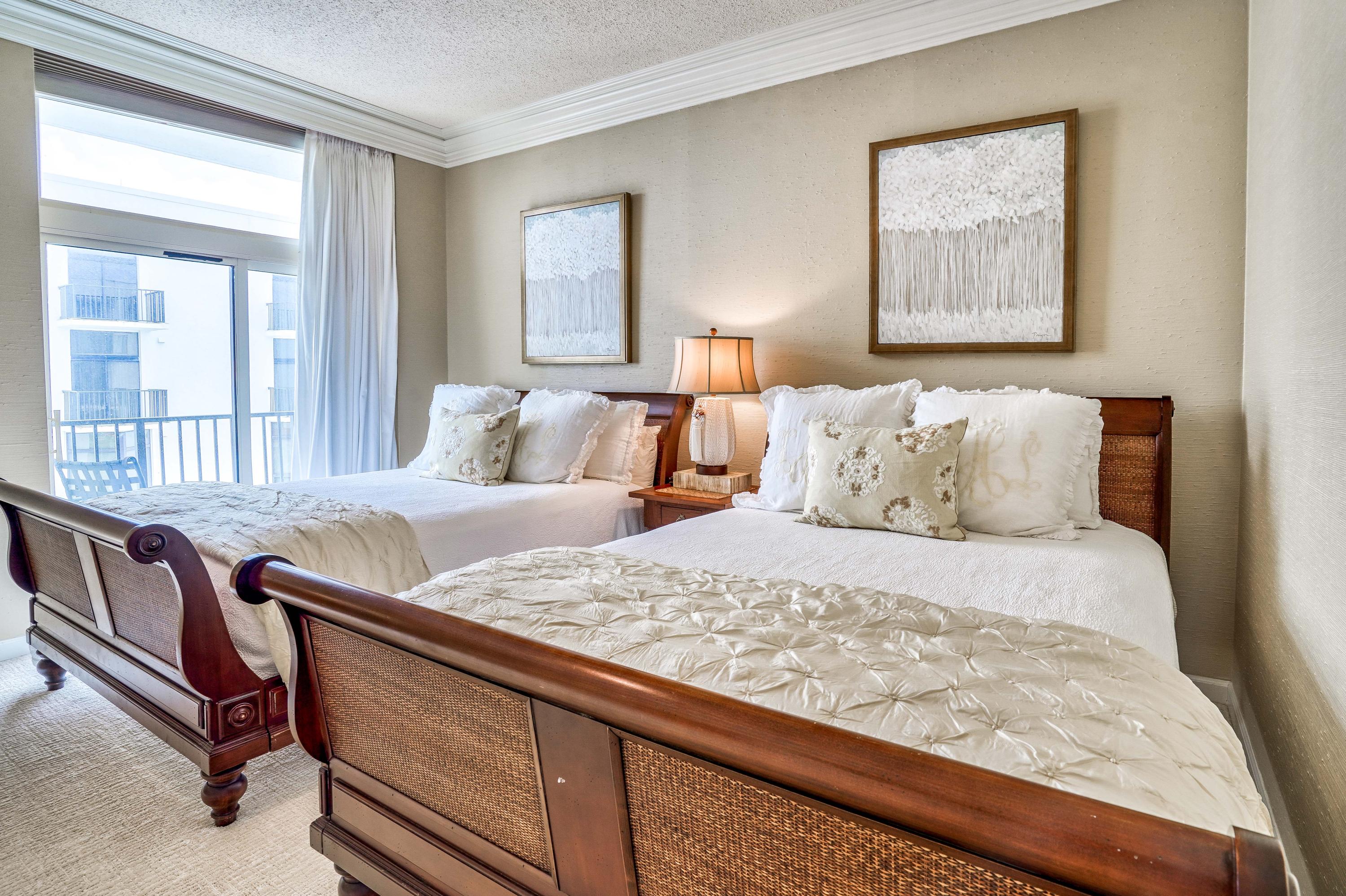 REGENCY TOWERS - Residential