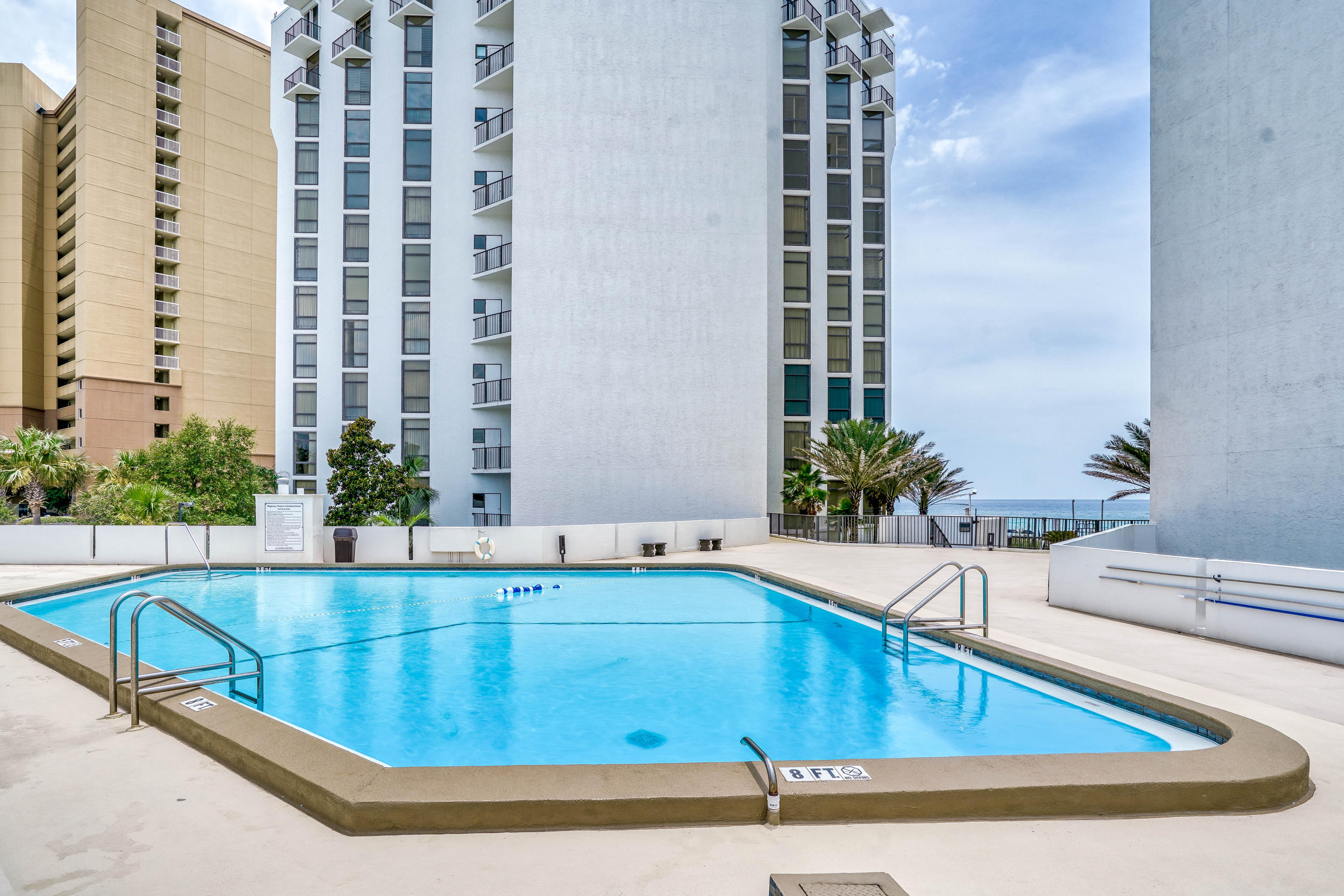 REGENCY TOWERS - Residential