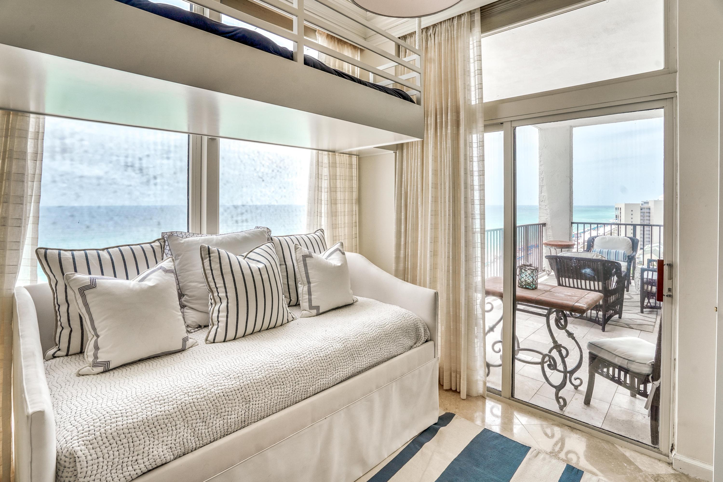 REGENCY TOWERS - Residential