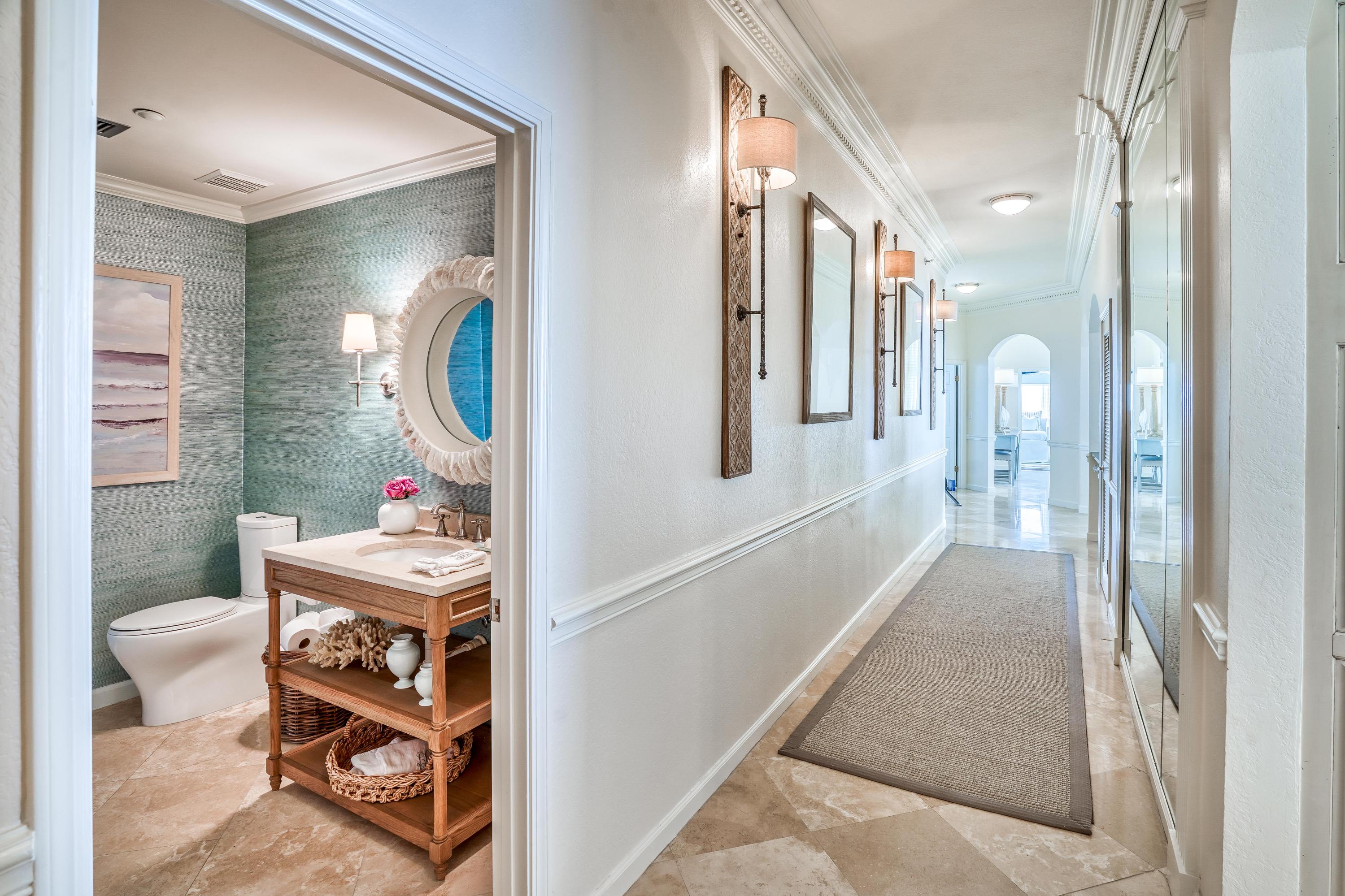 REGENCY TOWERS - Residential