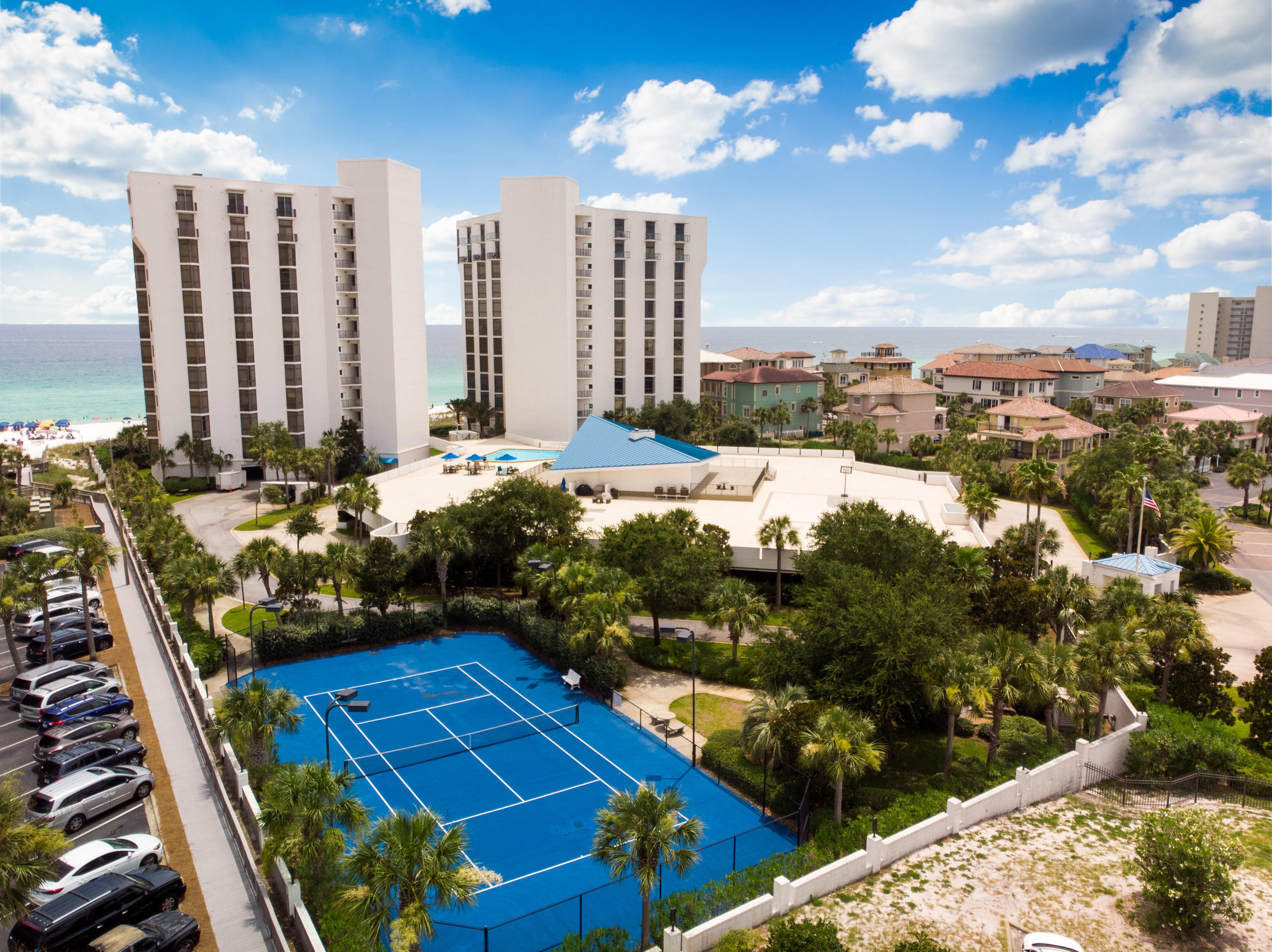 REGENCY TOWERS - Residential