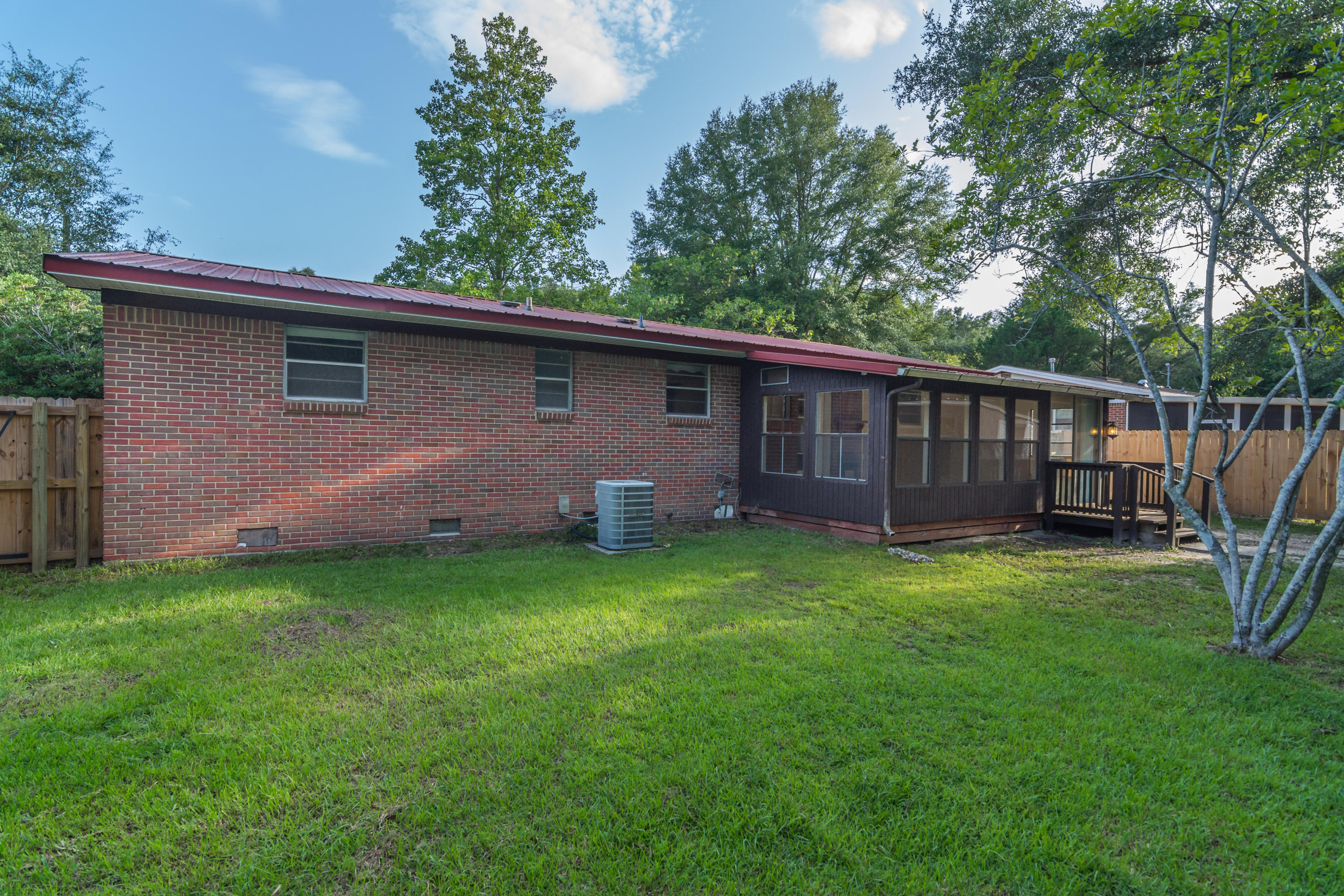 CRESTVIEW - Residential