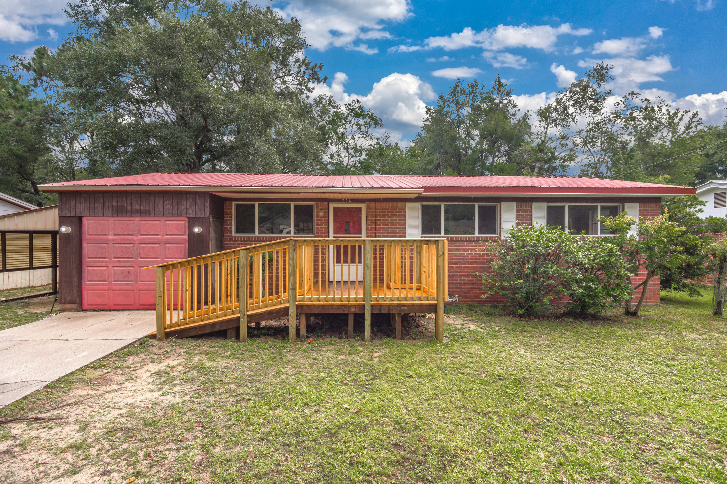 CRESTVIEW - Residential