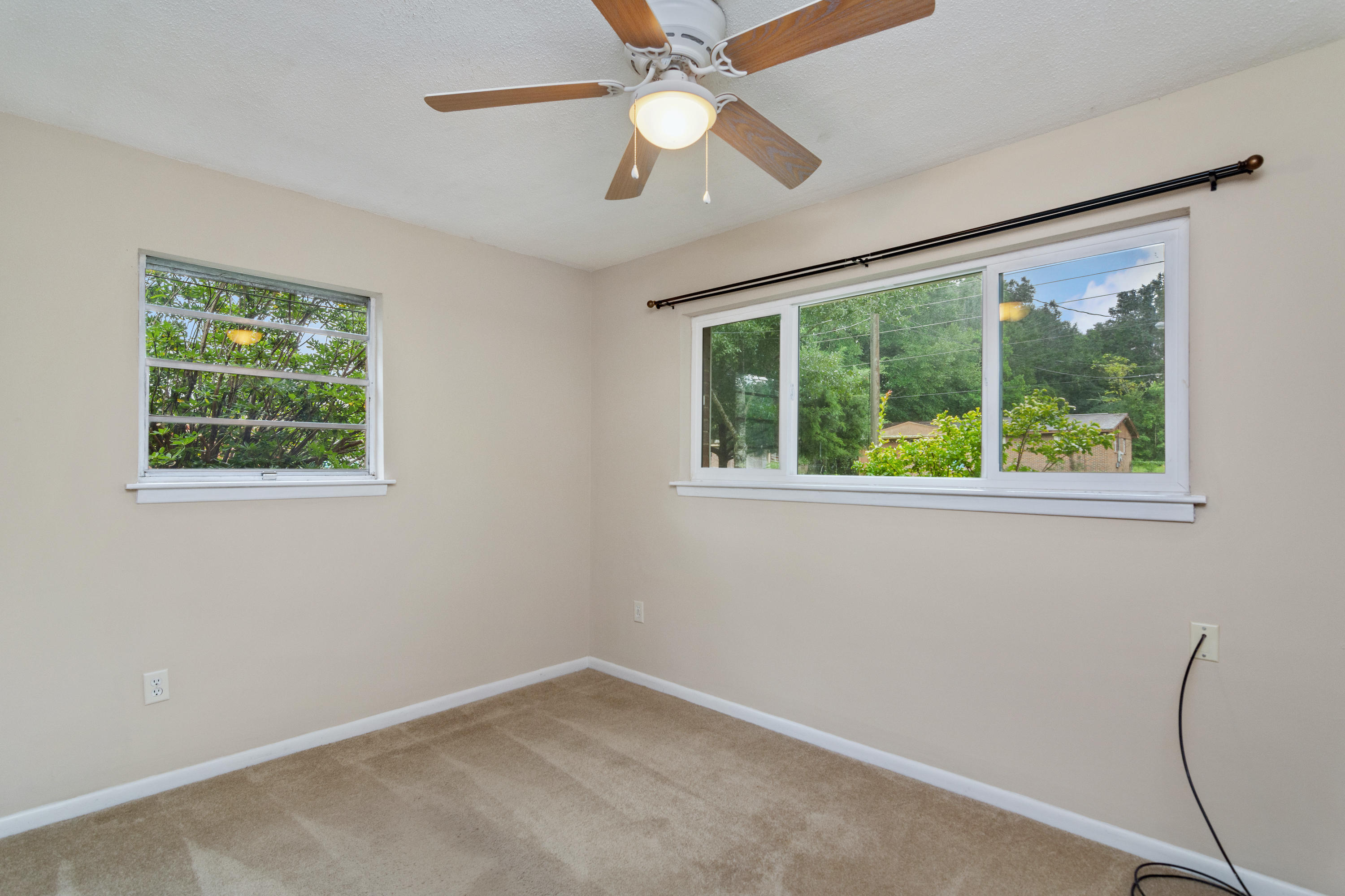 CRESTVIEW - Residential