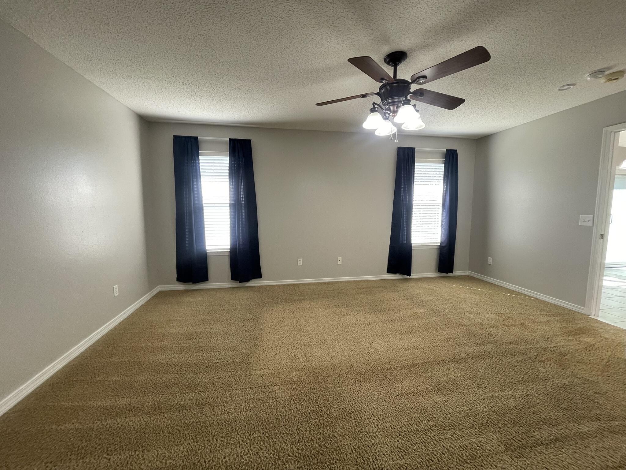 COUNTRYVIEW ESTATES 8TH ADDN - Residential Lease