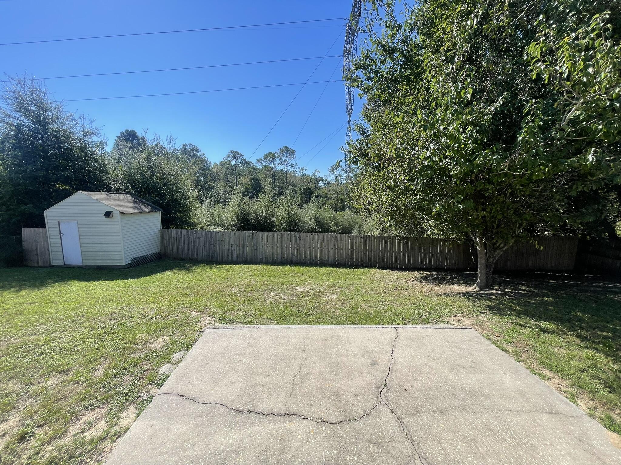 COUNTRYVIEW ESTATES 8TH ADDN - Residential Lease