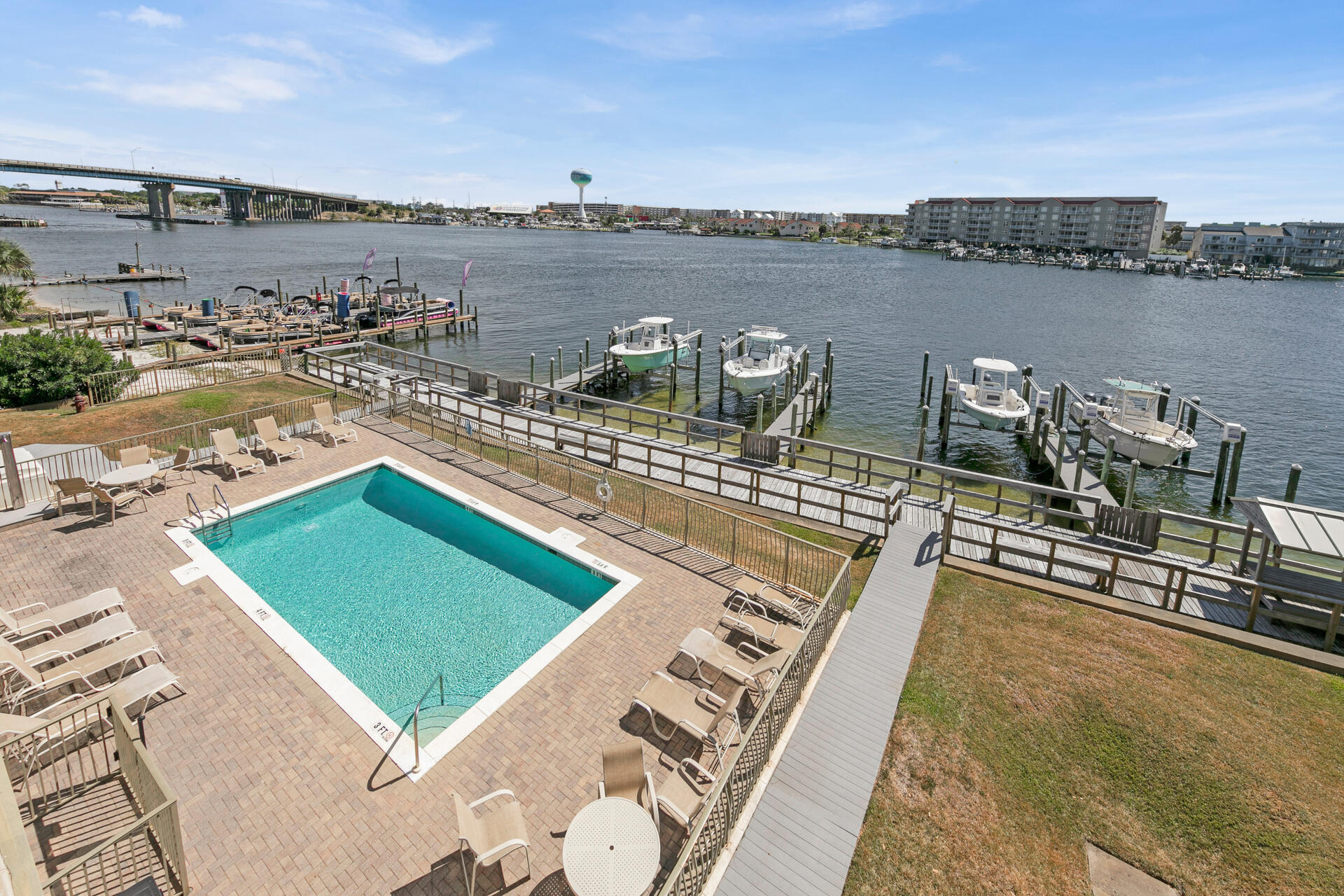 SAILWATCH LANDING - Residential