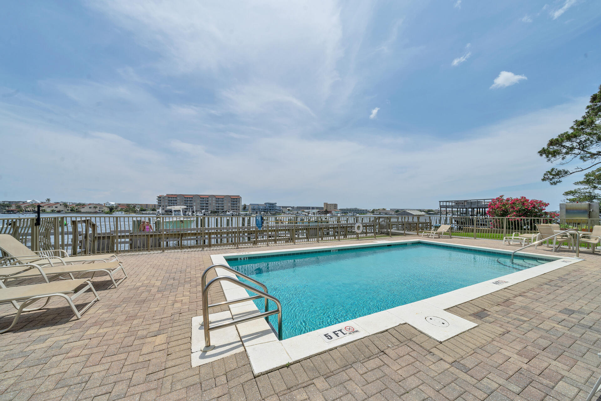 SAILWATCH LANDING - Residential