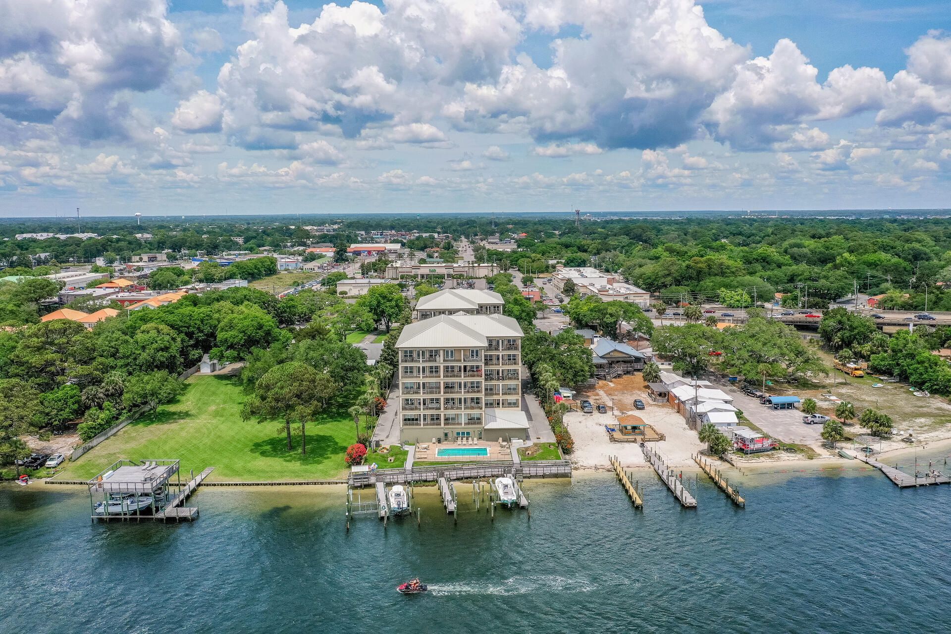 SAILWATCH LANDING - Residential