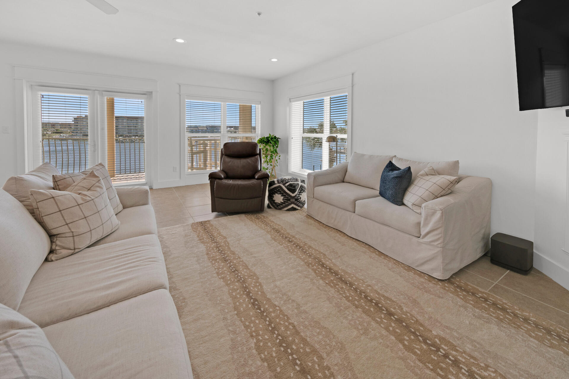 SAILWATCH LANDING - Residential