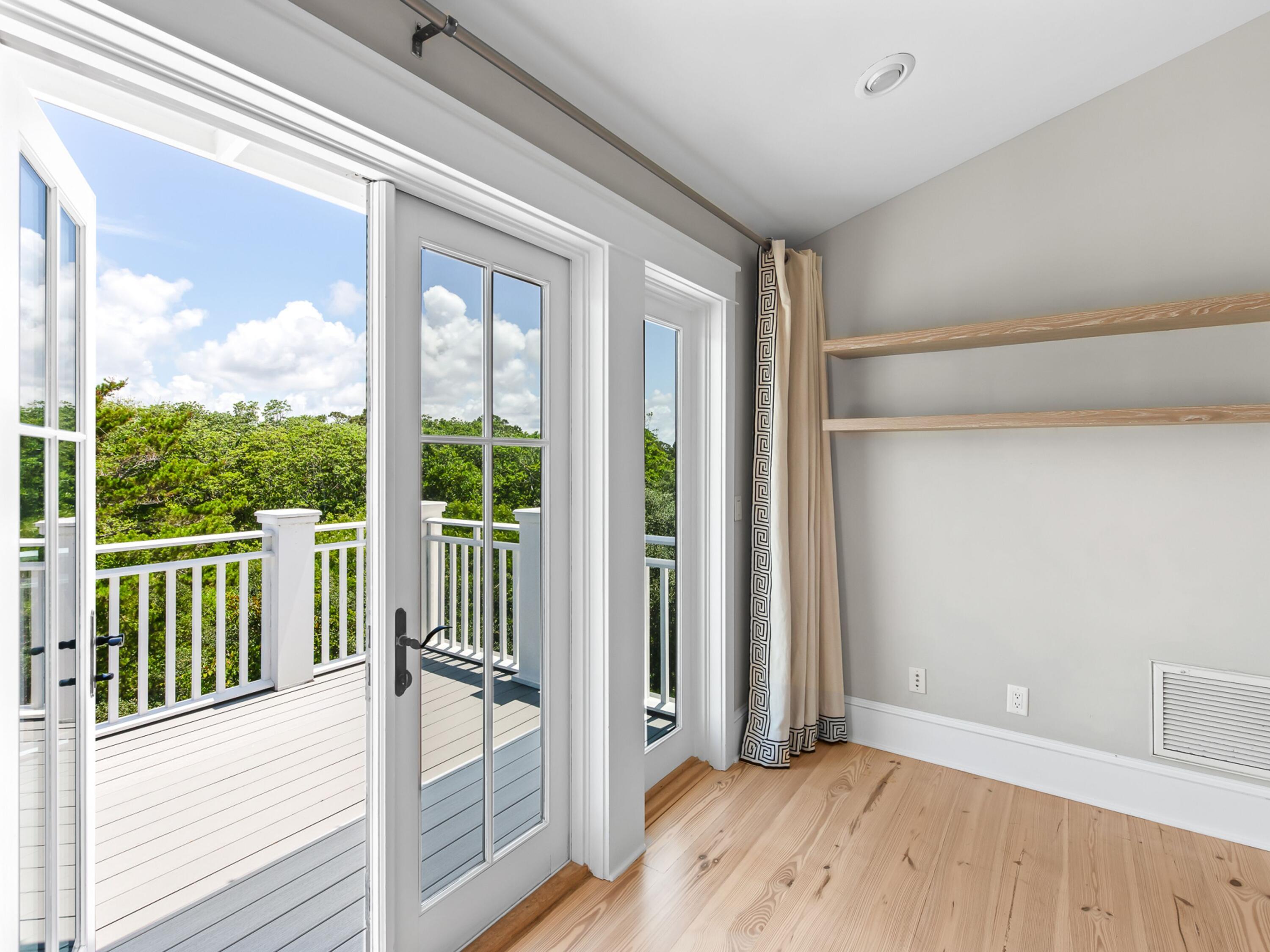 RETREAT THE - Residential