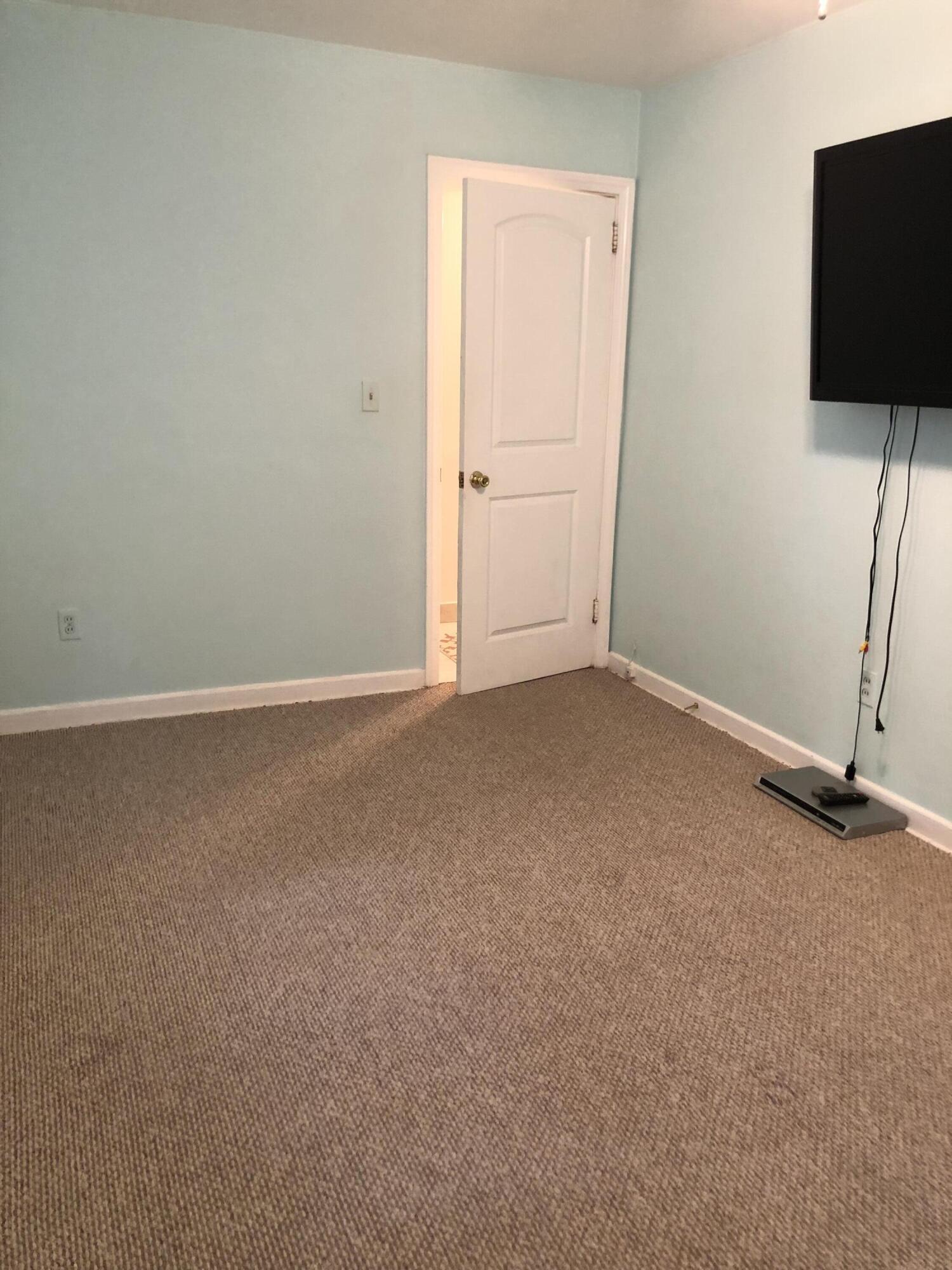 ELLIOTTS POINT - Residential