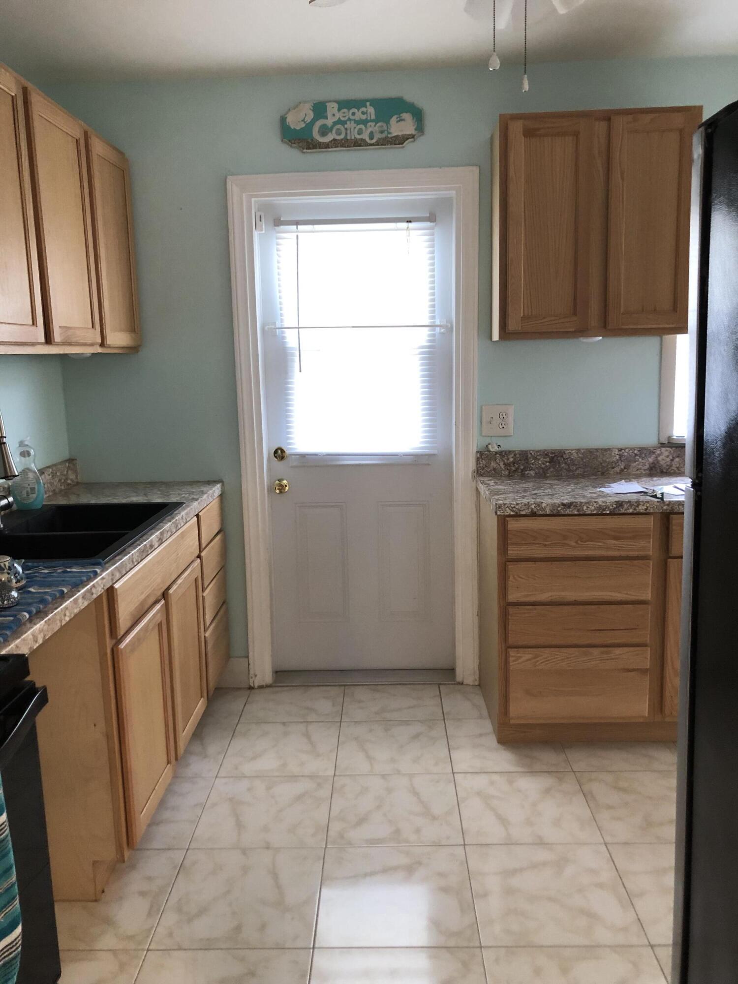 ELLIOTTS POINT - Residential