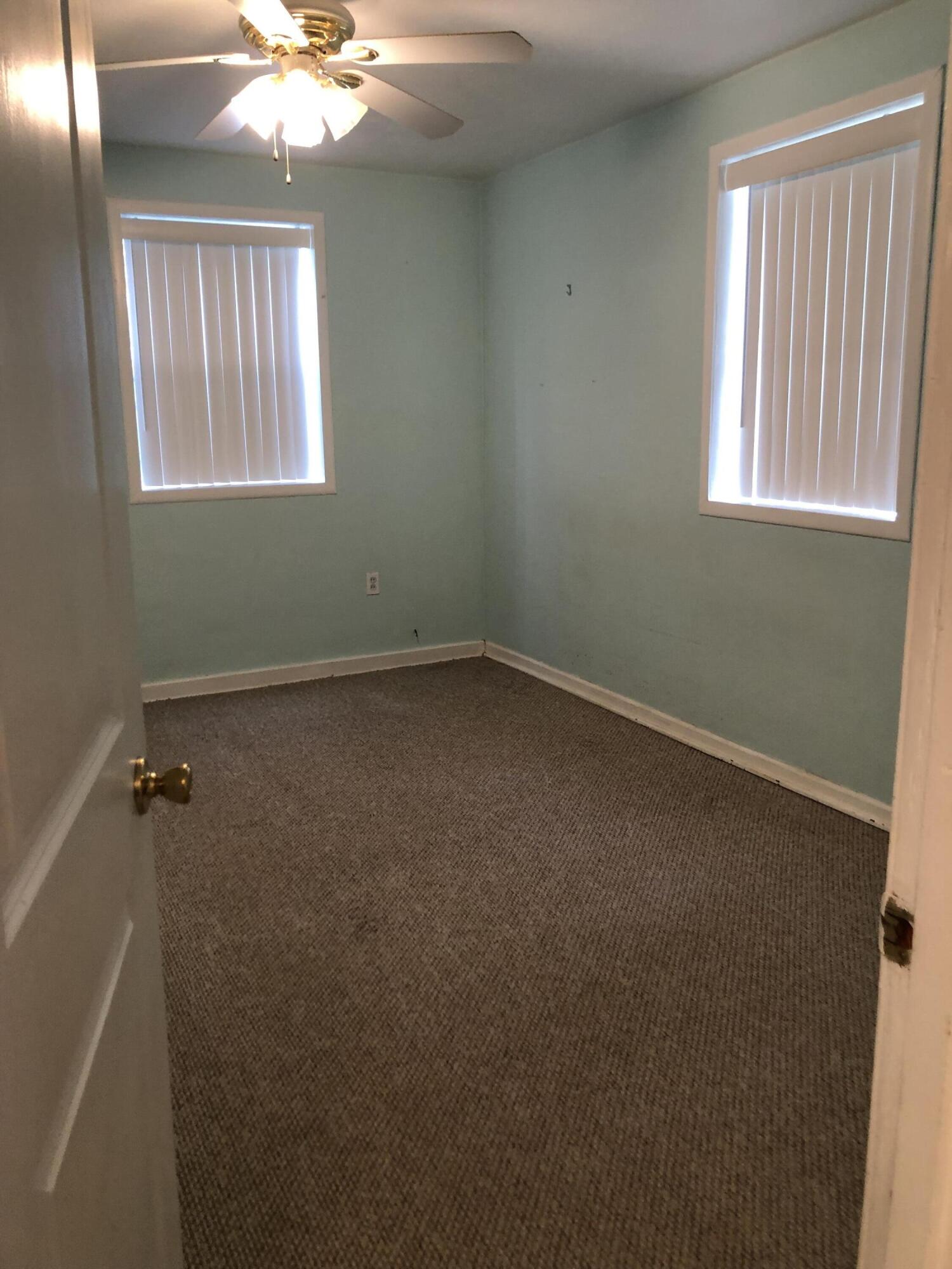 ELLIOTTS POINT - Residential