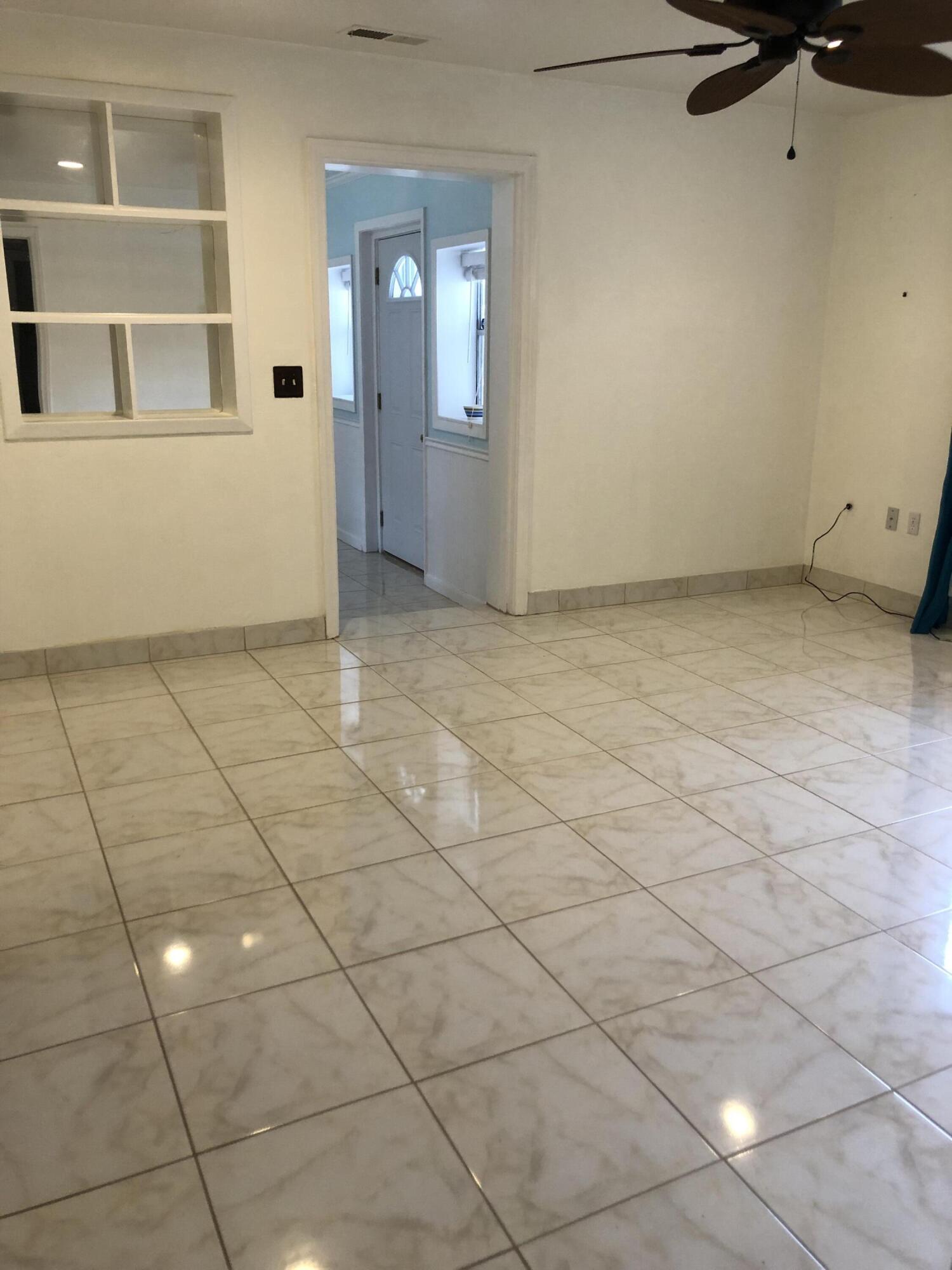 ELLIOTTS POINT - Residential