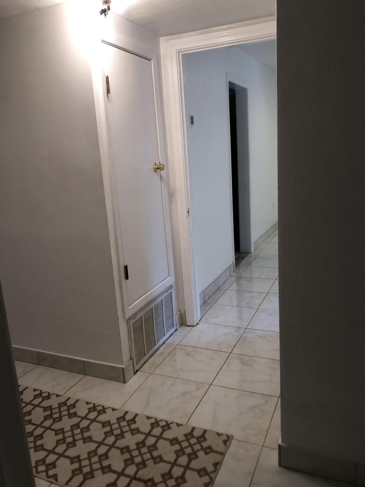 ELLIOTTS POINT - Residential