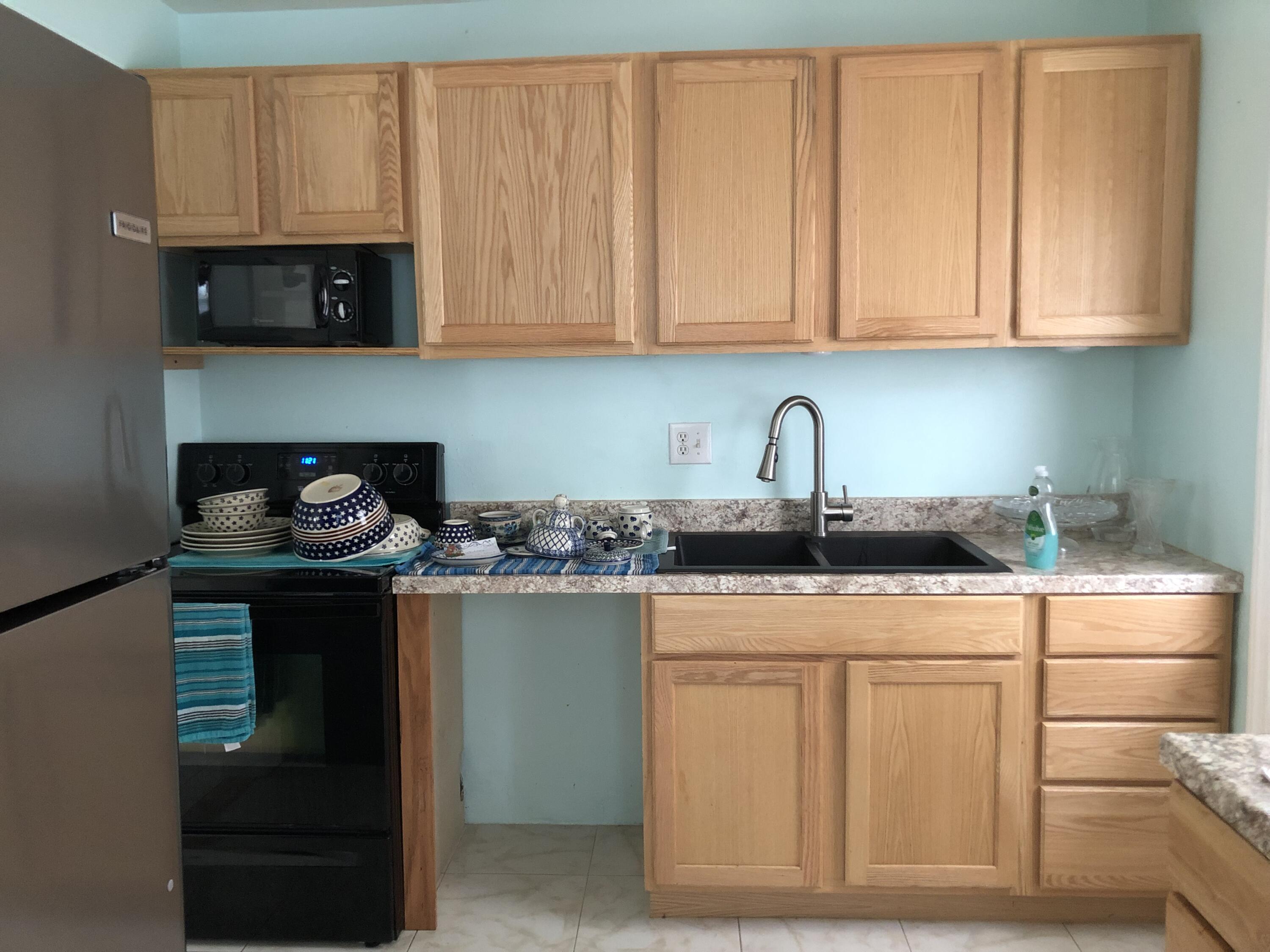 ELLIOTTS POINT - Residential