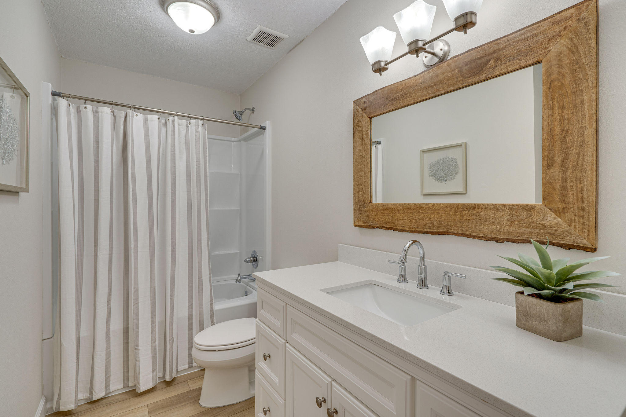 BAYOU VILLAGE CONDO PH 2 - Residential