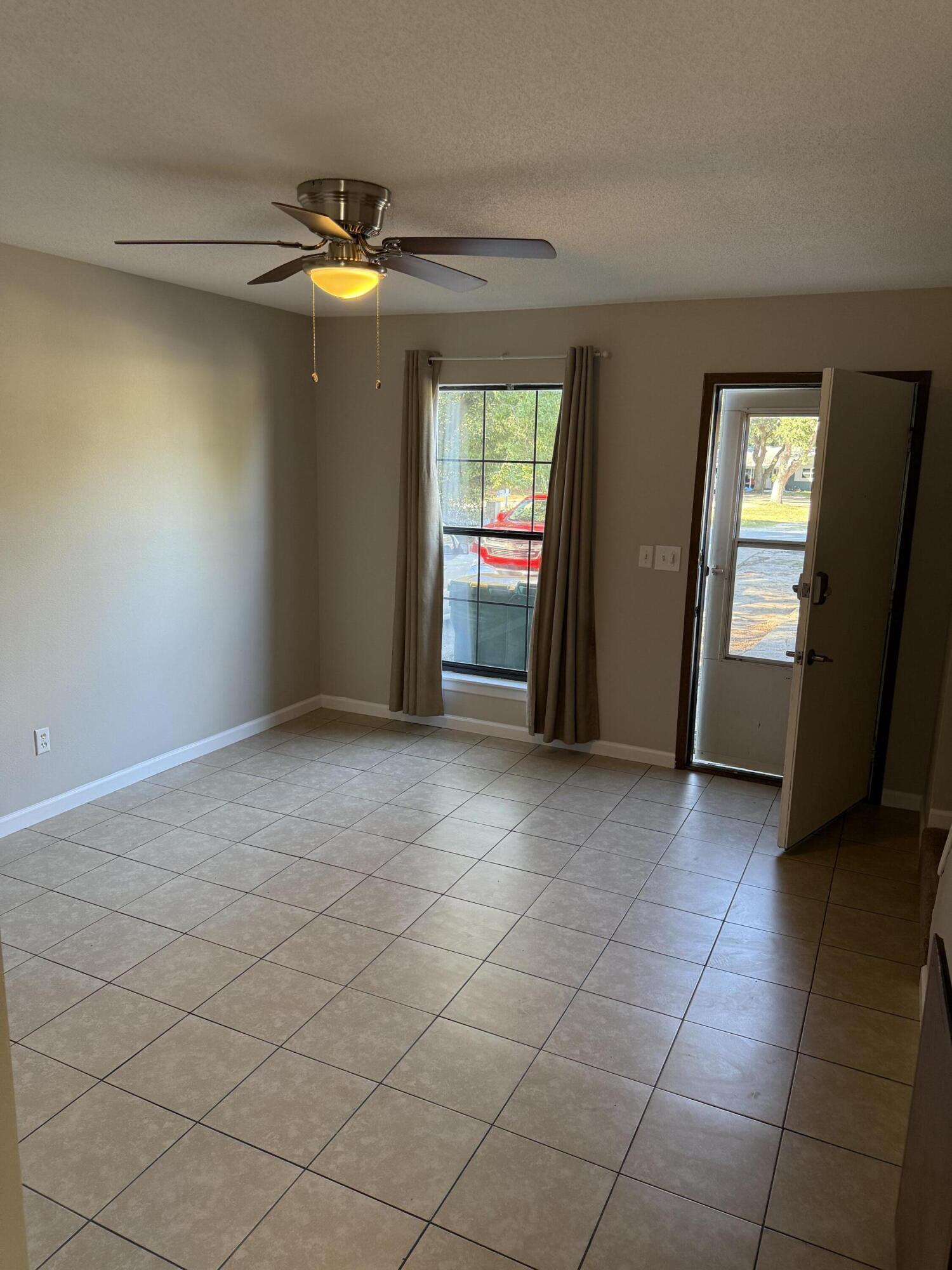 BROWNSVILLE STATION - Residential Lease