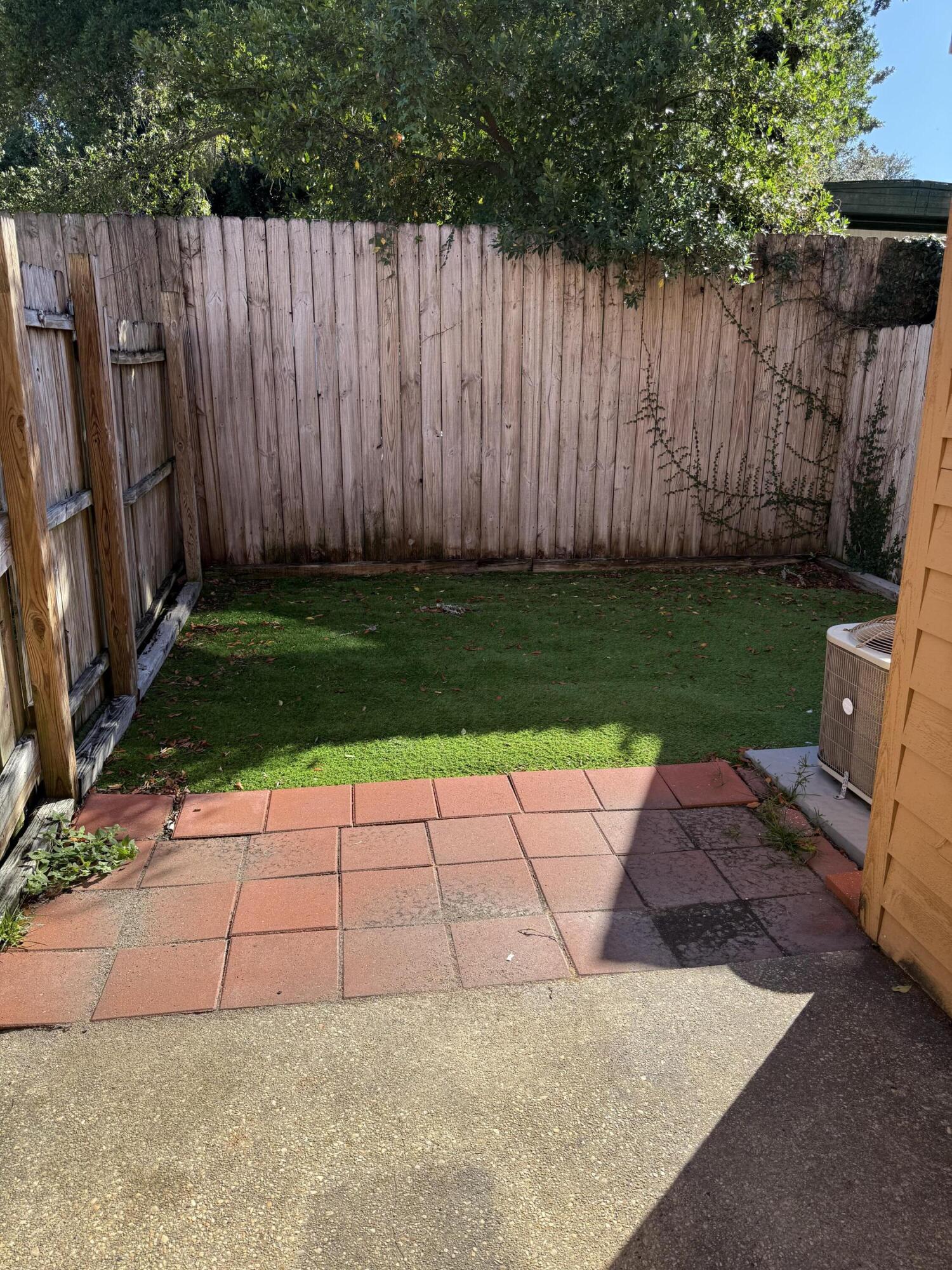 BROWNSVILLE STATION - Residential Lease