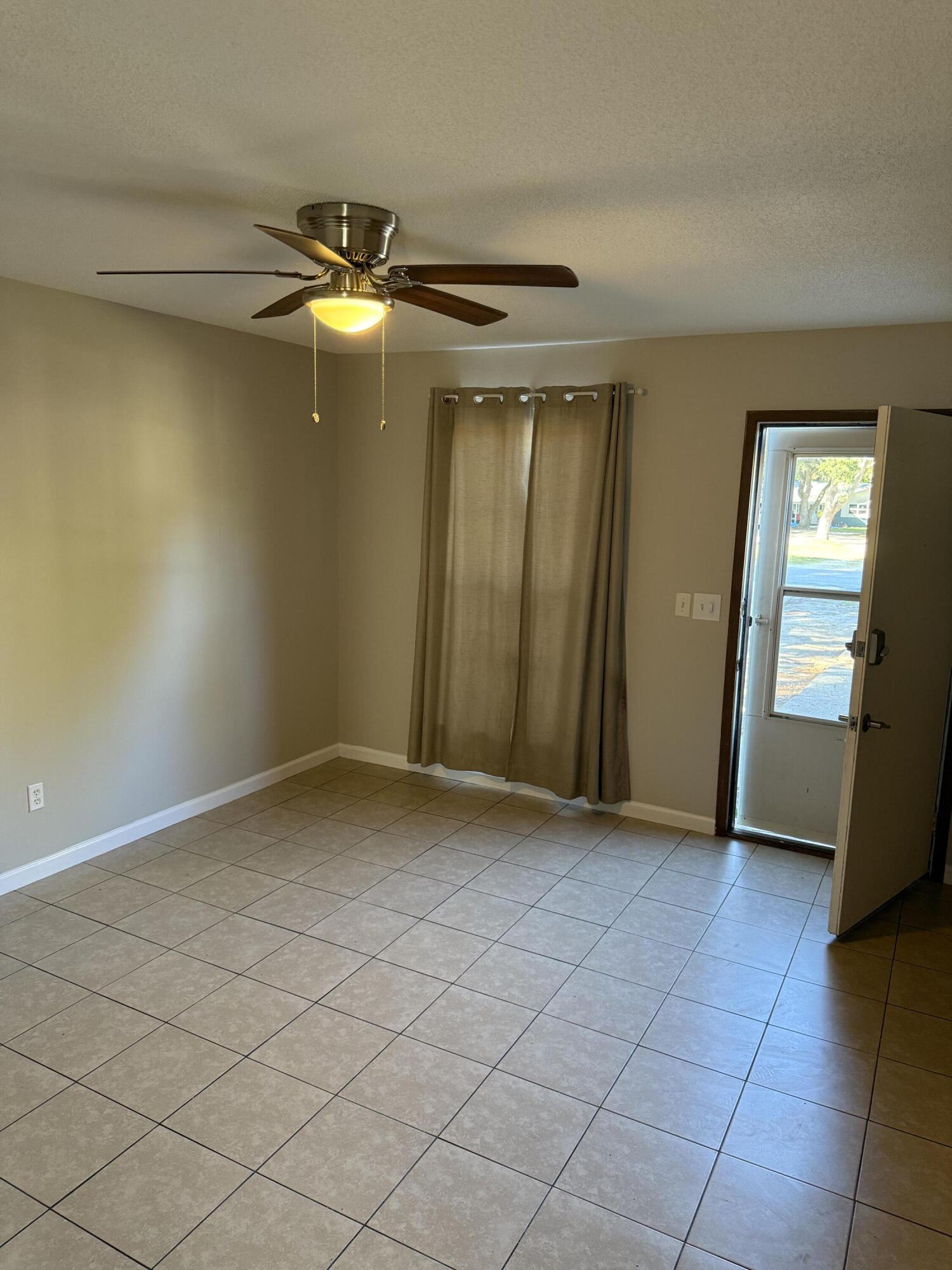 BROWNSVILLE STATION - Residential Lease