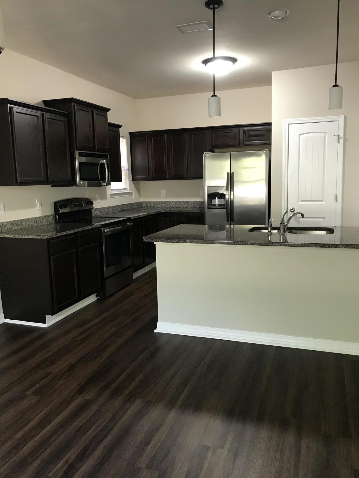 THE COTTAGES AT SANDY RIDGE - Residential Lease