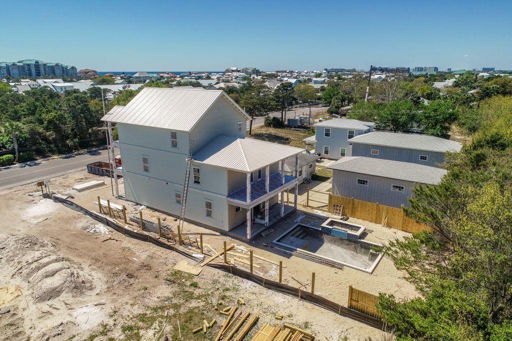 CRYSTAL BEACH - Residential