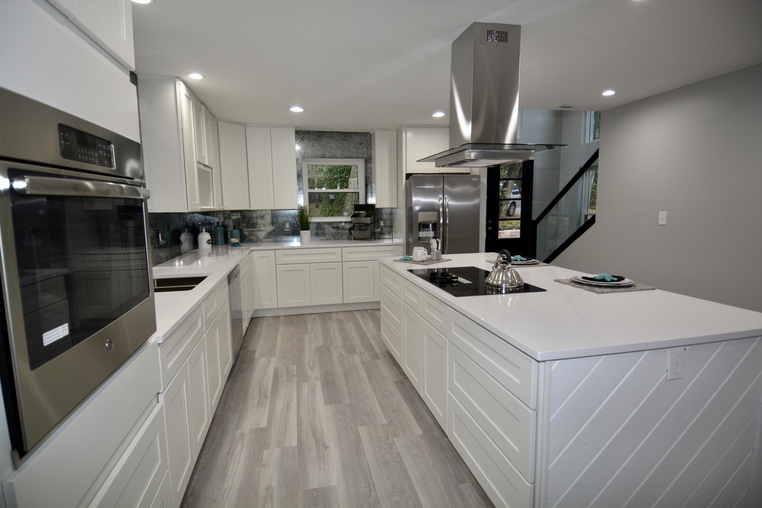 ROCKY BAYOU COUNTRY CLUB ESTATES 7 - Residential