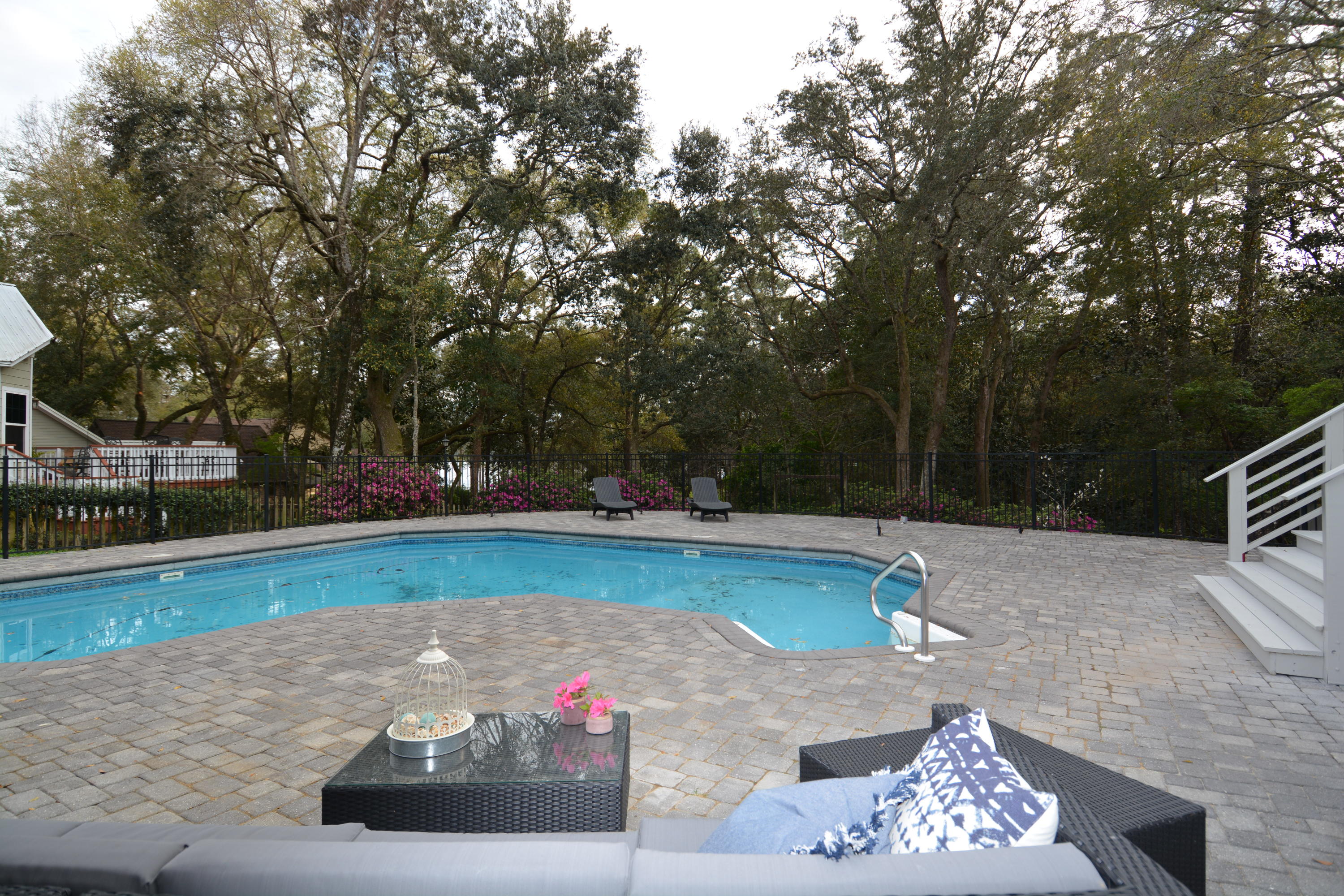 ROCKY BAYOU COUNTRY CLUB ESTATES 7 - Residential